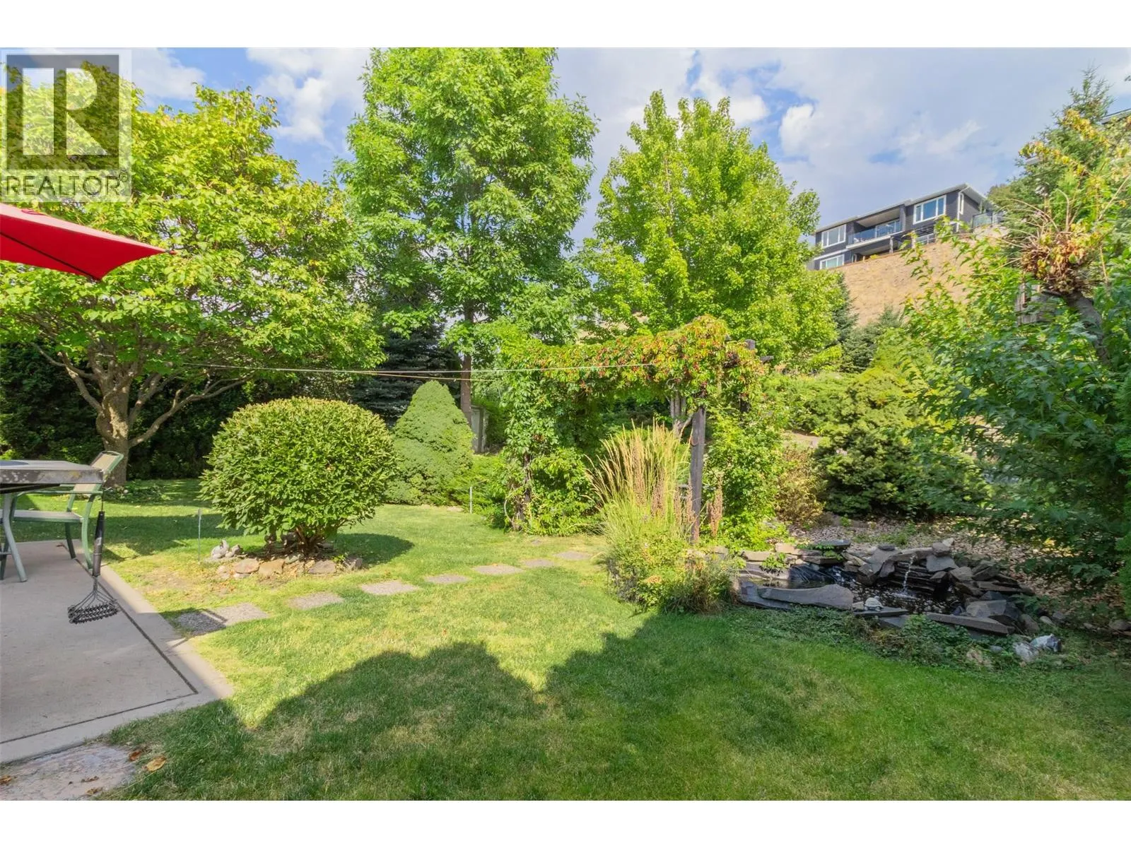 843 Lone Pine Drive