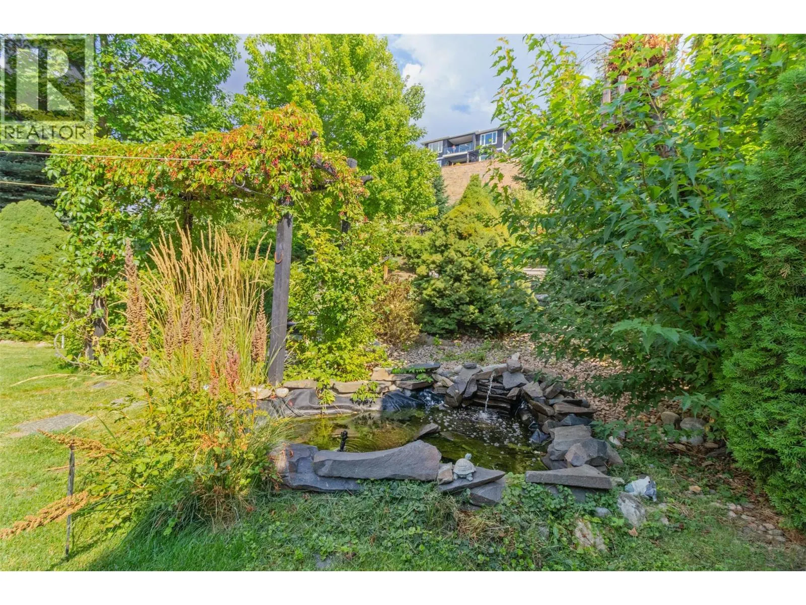 843 Lone Pine Drive