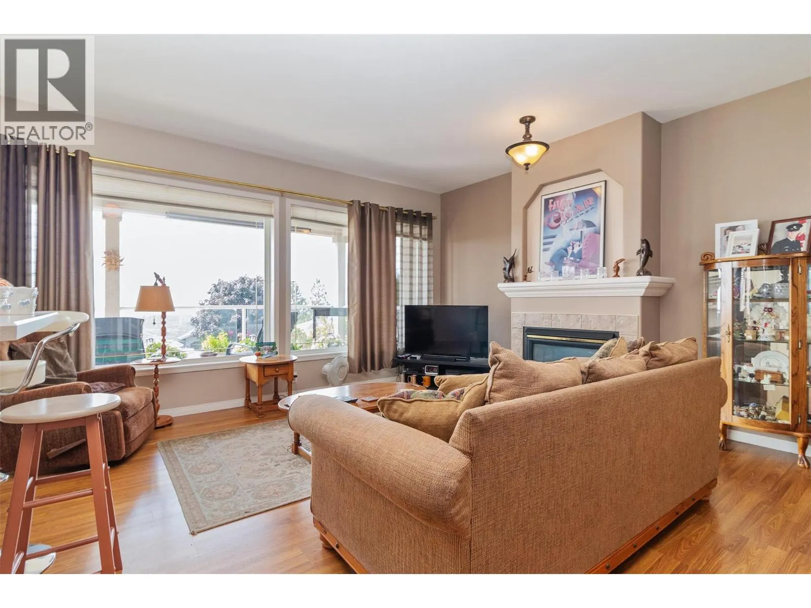 843 Lone Pine Drive