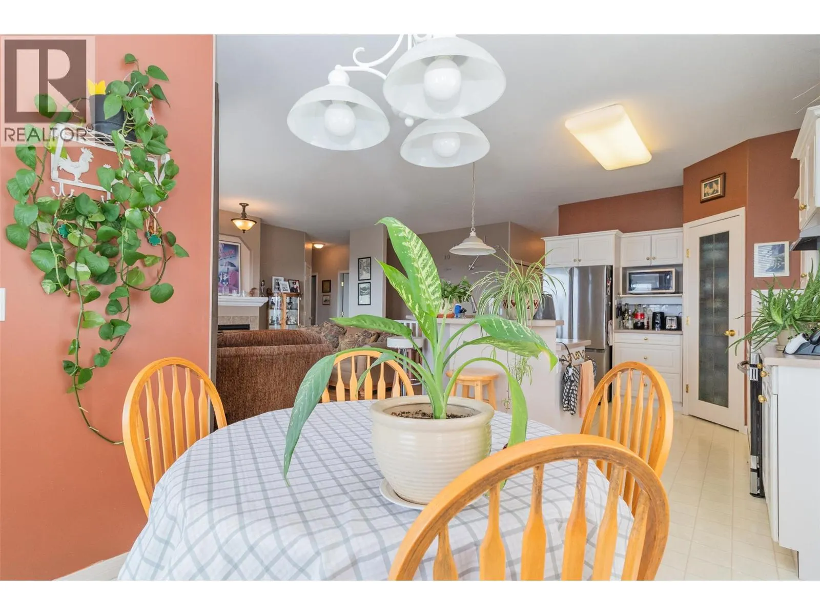 843 Lone Pine Drive