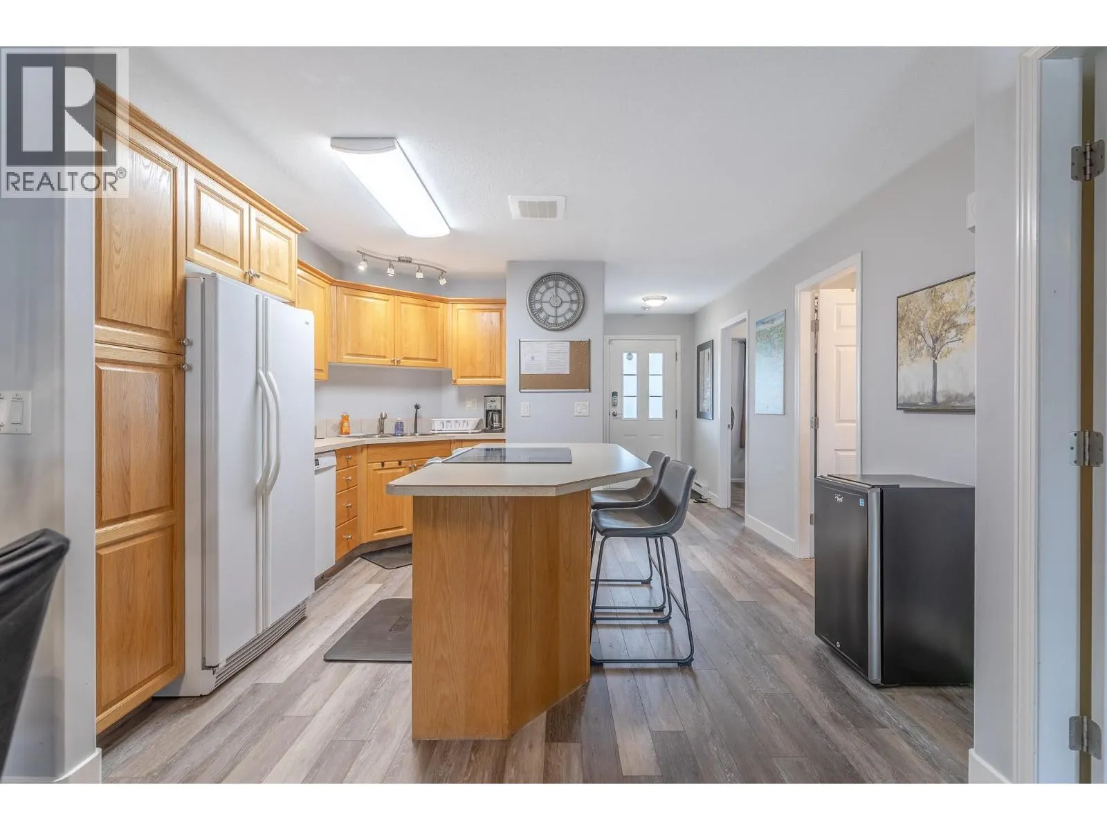 850 Railway Lane Unit# 203