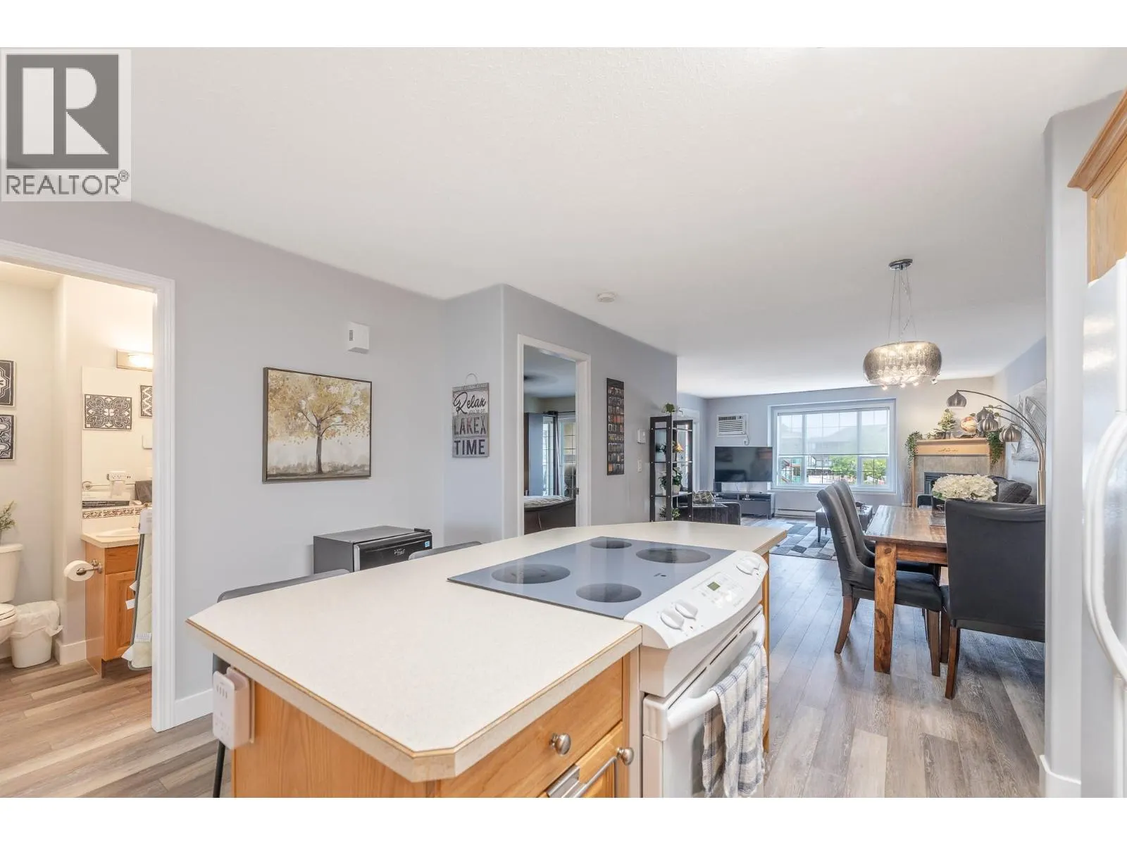 850 Railway Lane Unit# 203