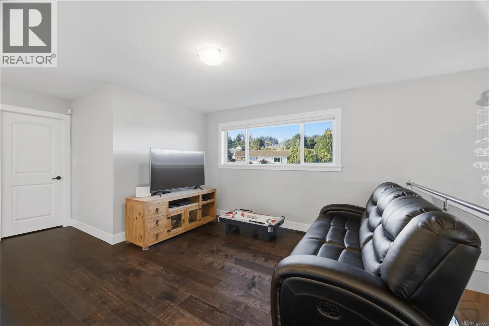 8711 Bourne Terr
