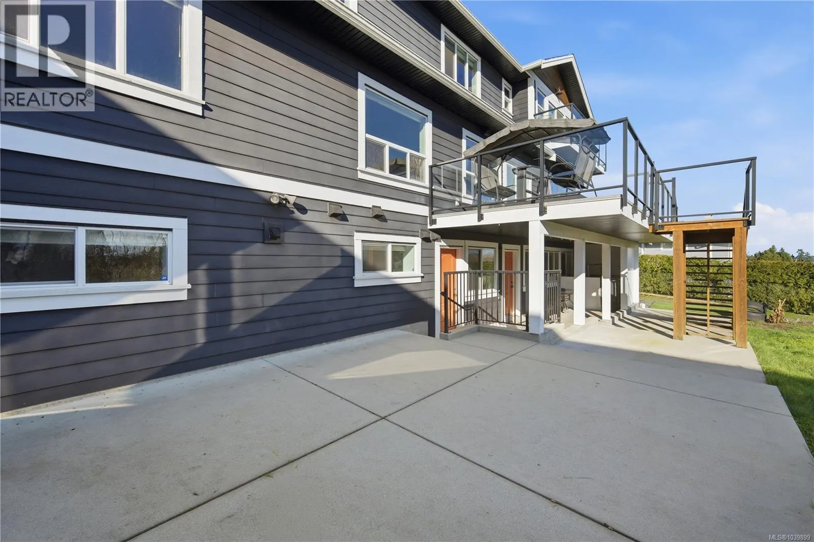 8711 Bourne Terr