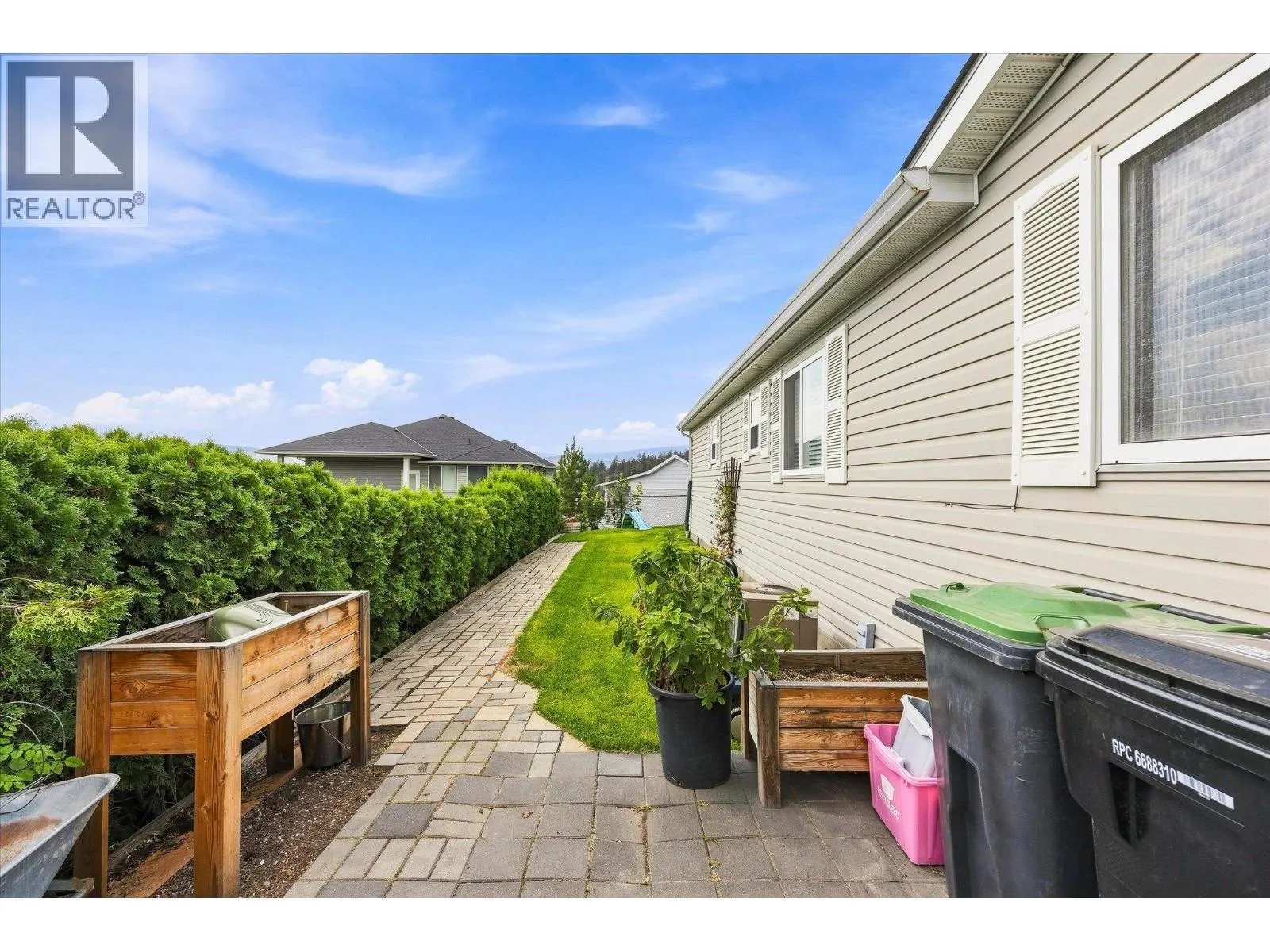 2550 Hollywood Road N Unit# 111