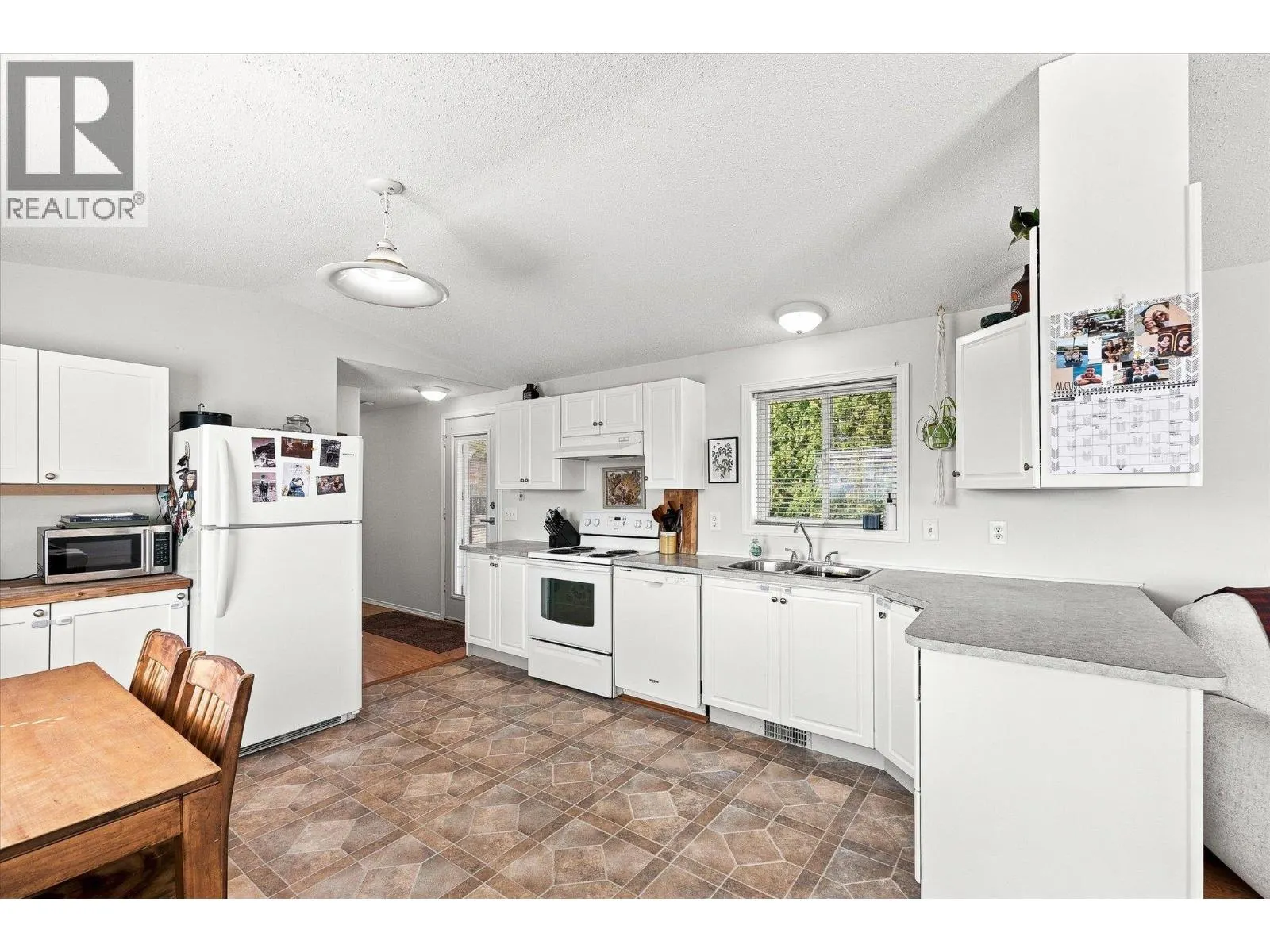 2550 Hollywood Road N Unit# 111