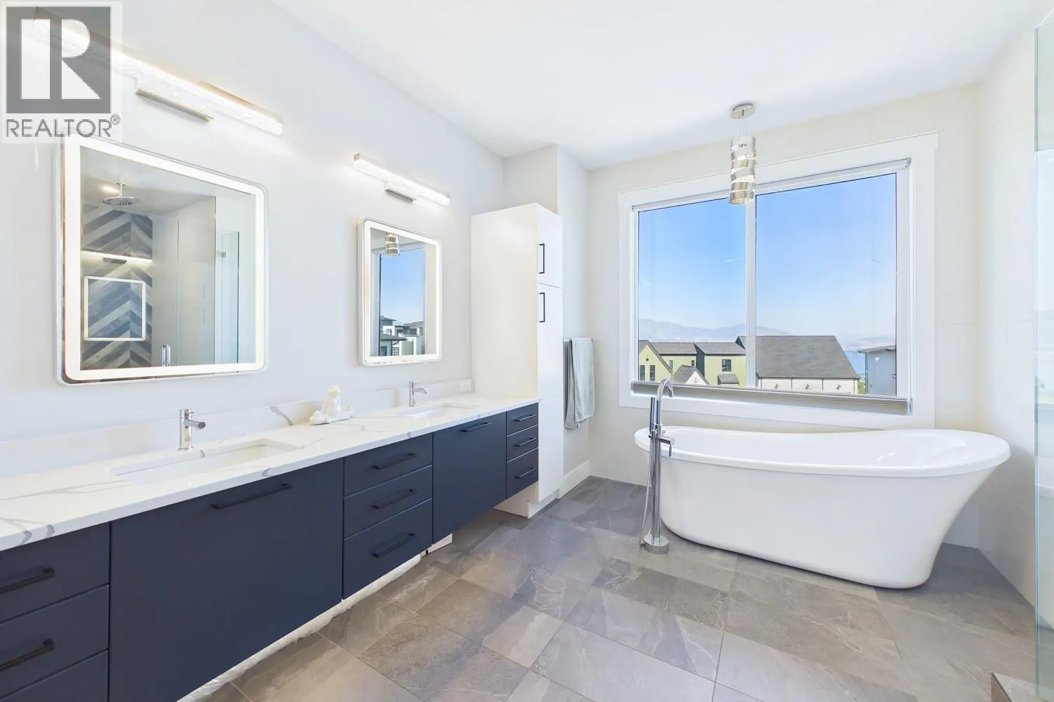 439 Redtail Court