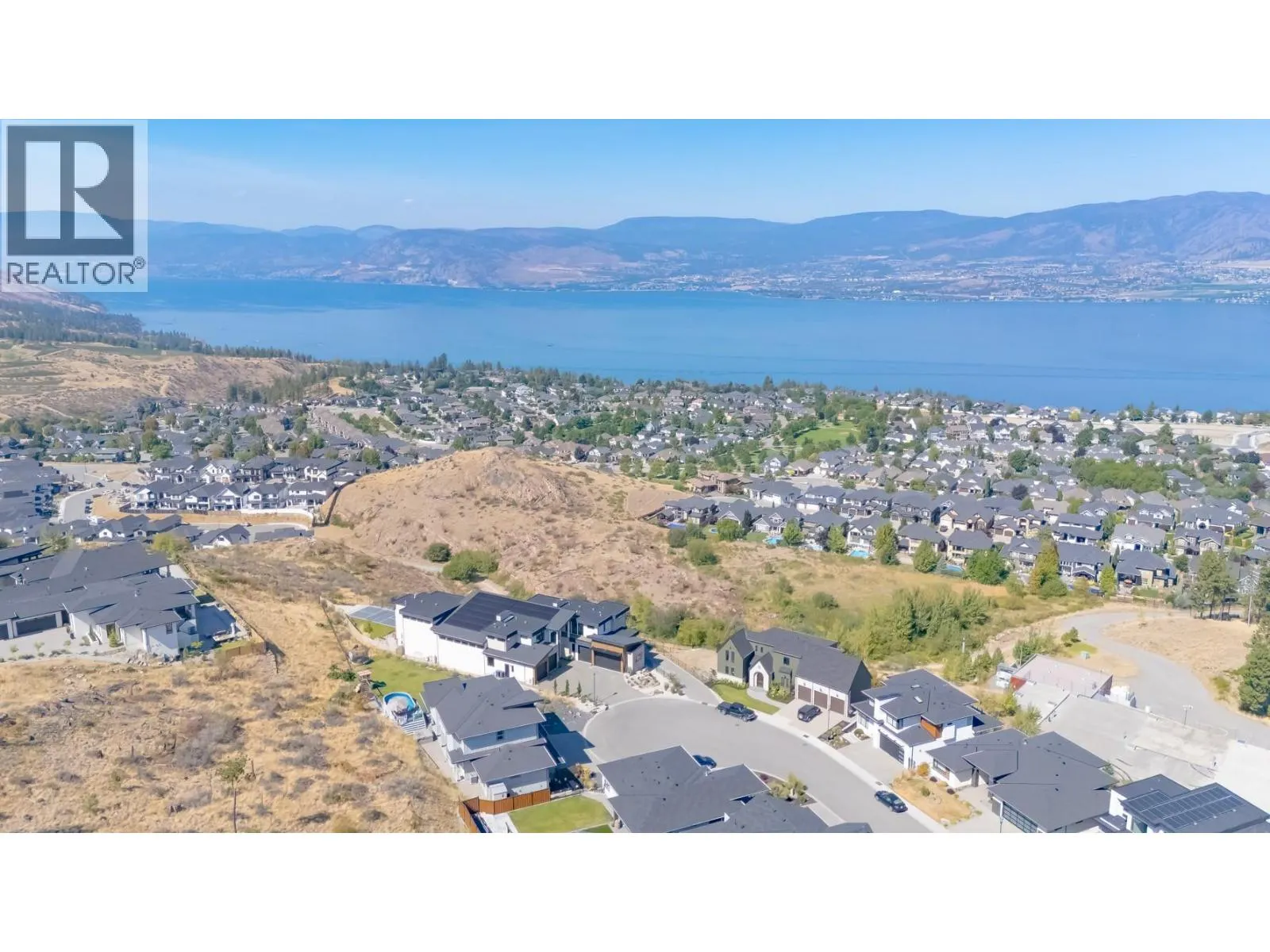439 Redtail Court