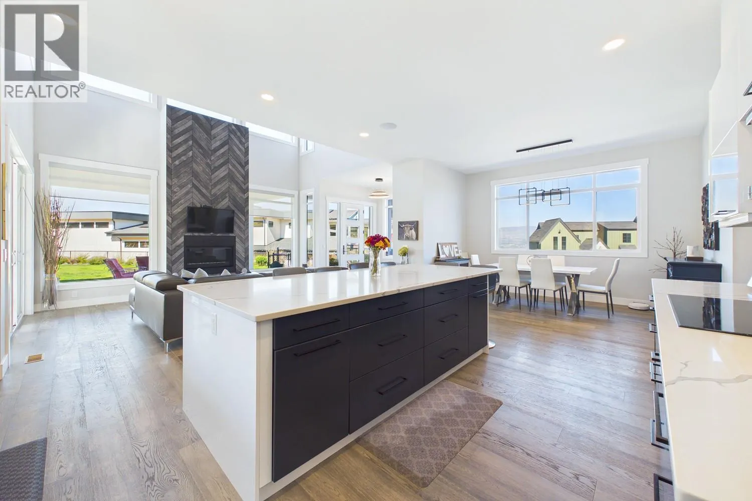 439 Redtail Court