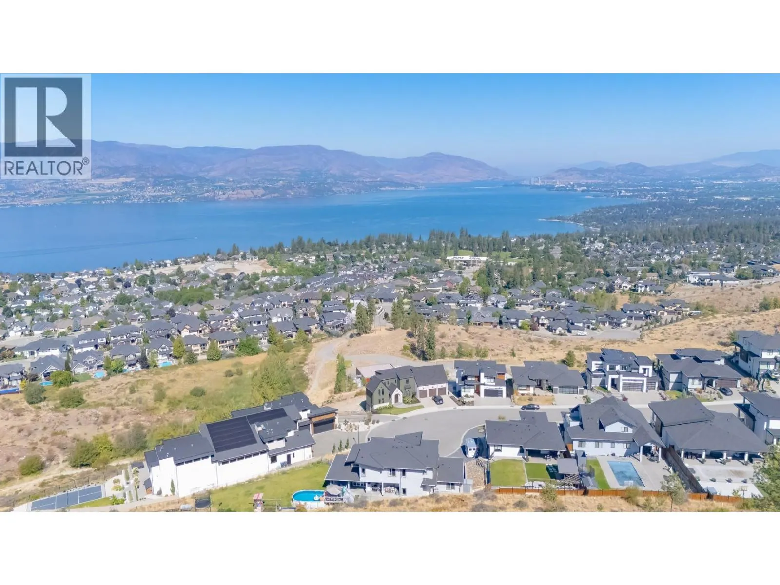439 Redtail Court
