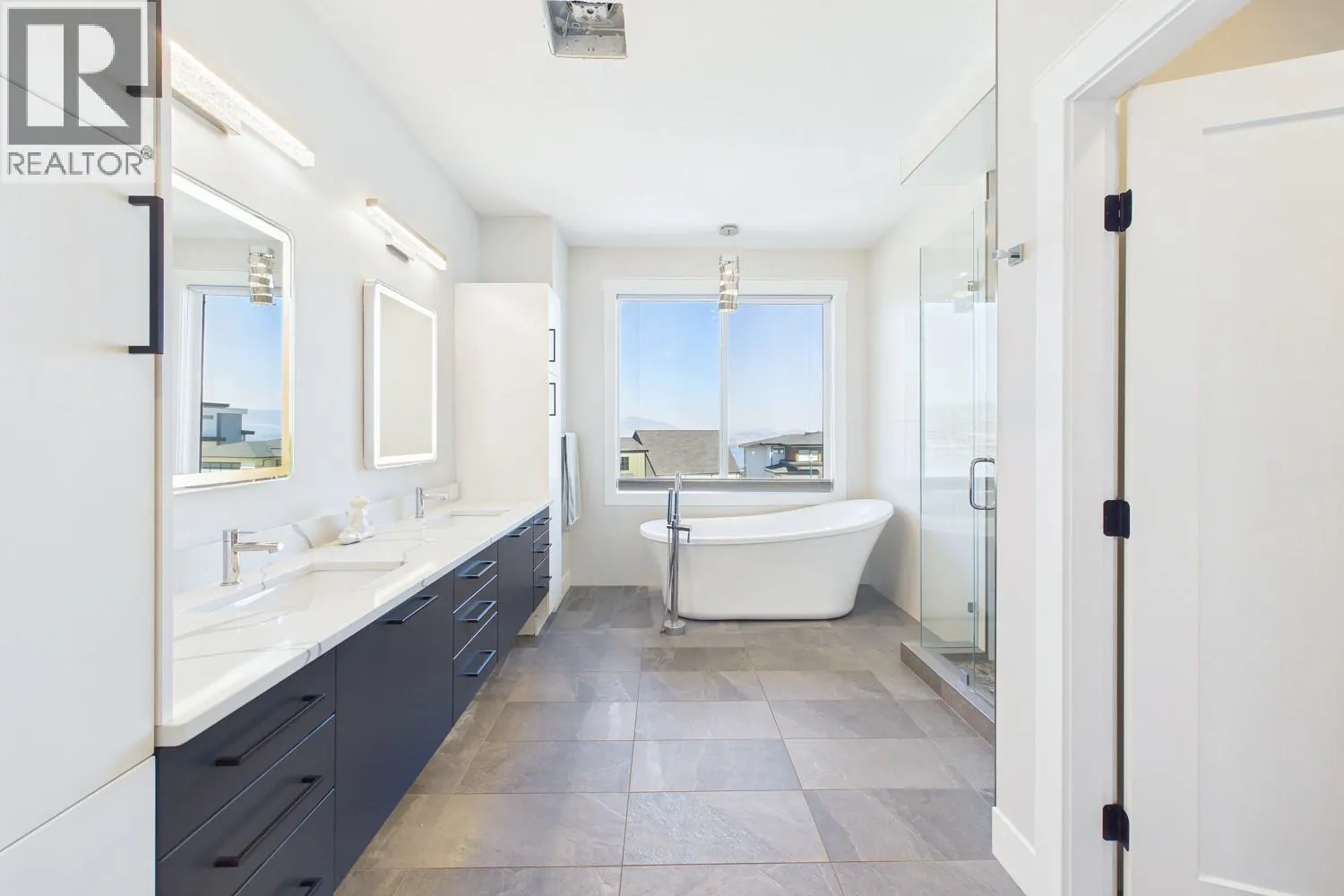 439 Redtail Court