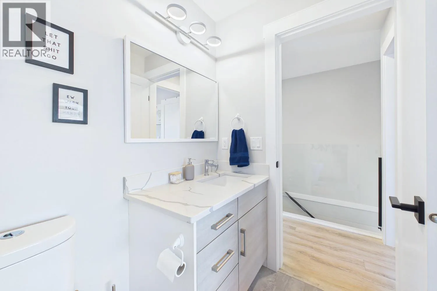 439 Redtail Court