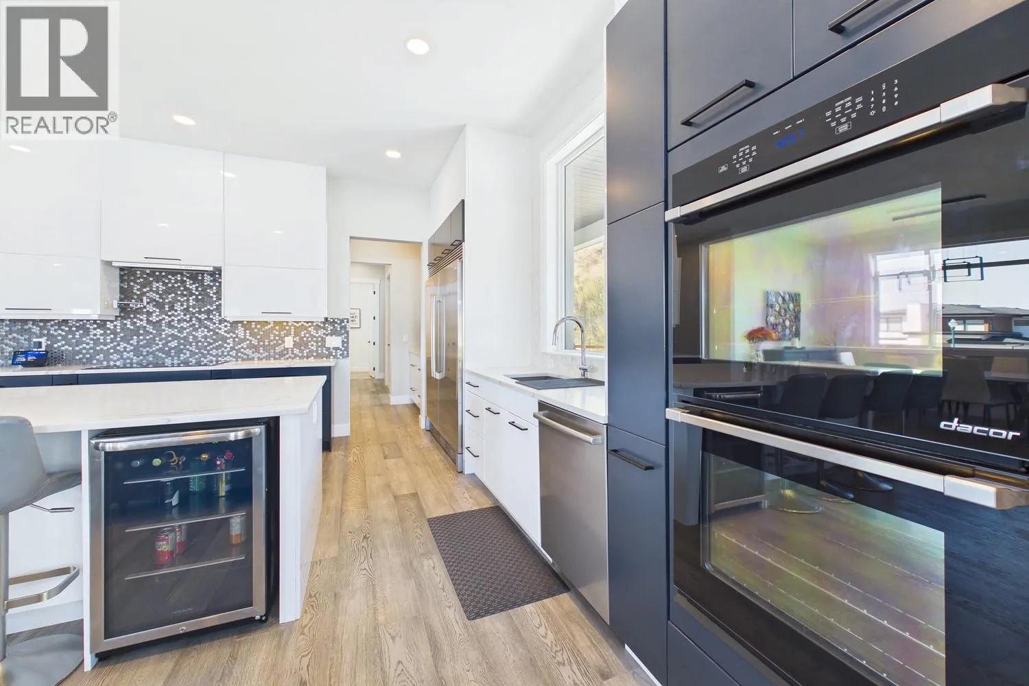 439 Redtail Court