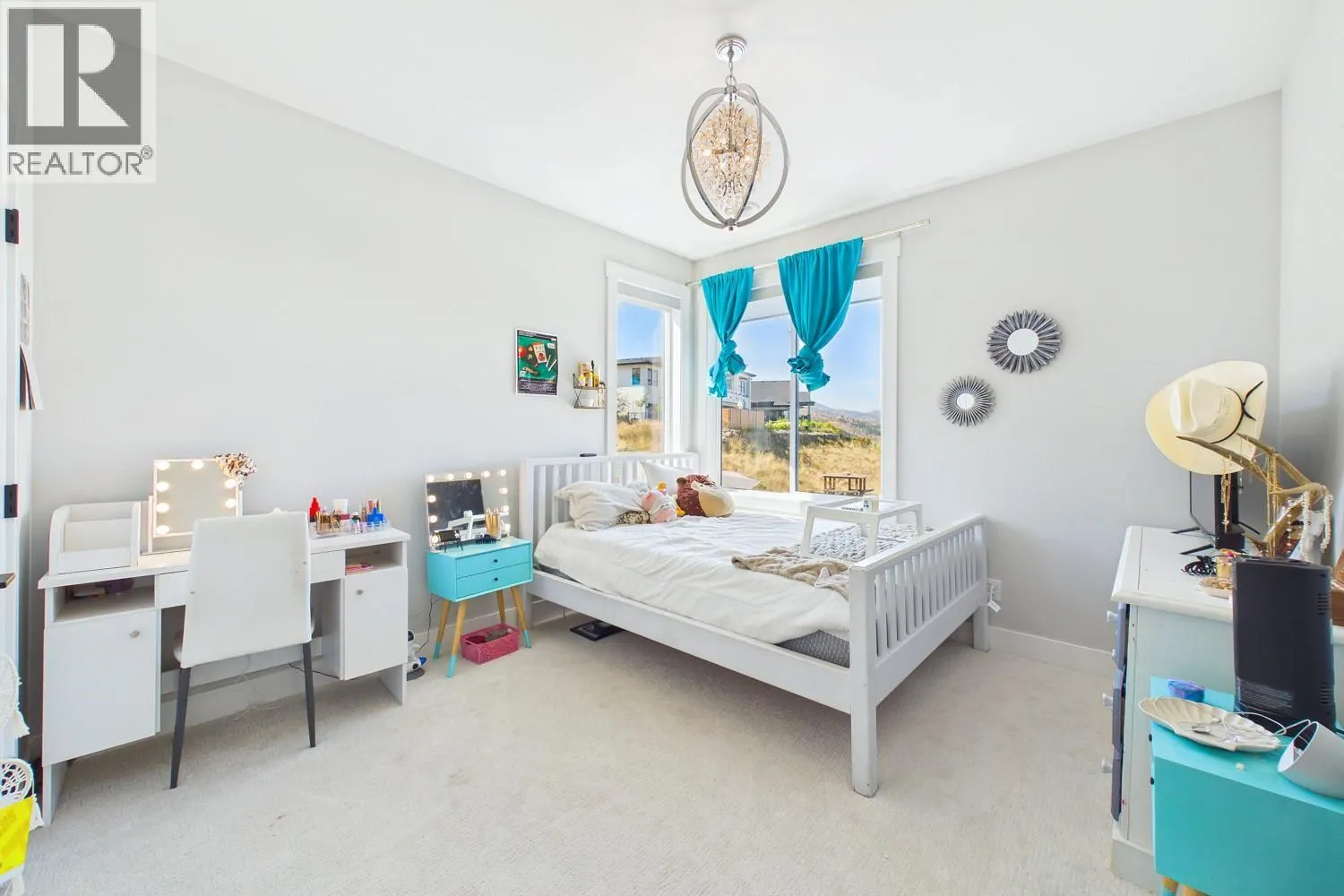 439 Redtail Court