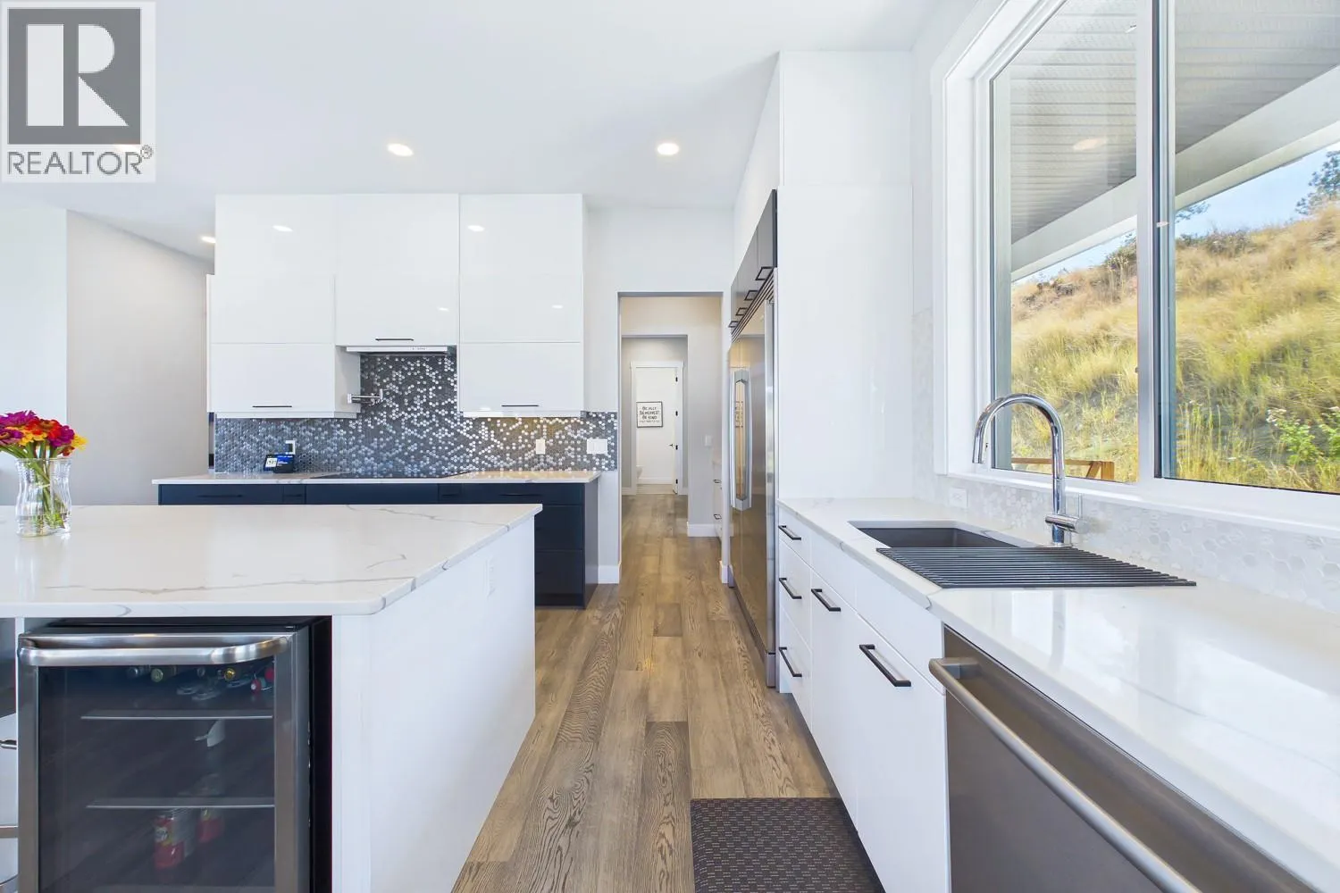 439 Redtail Court