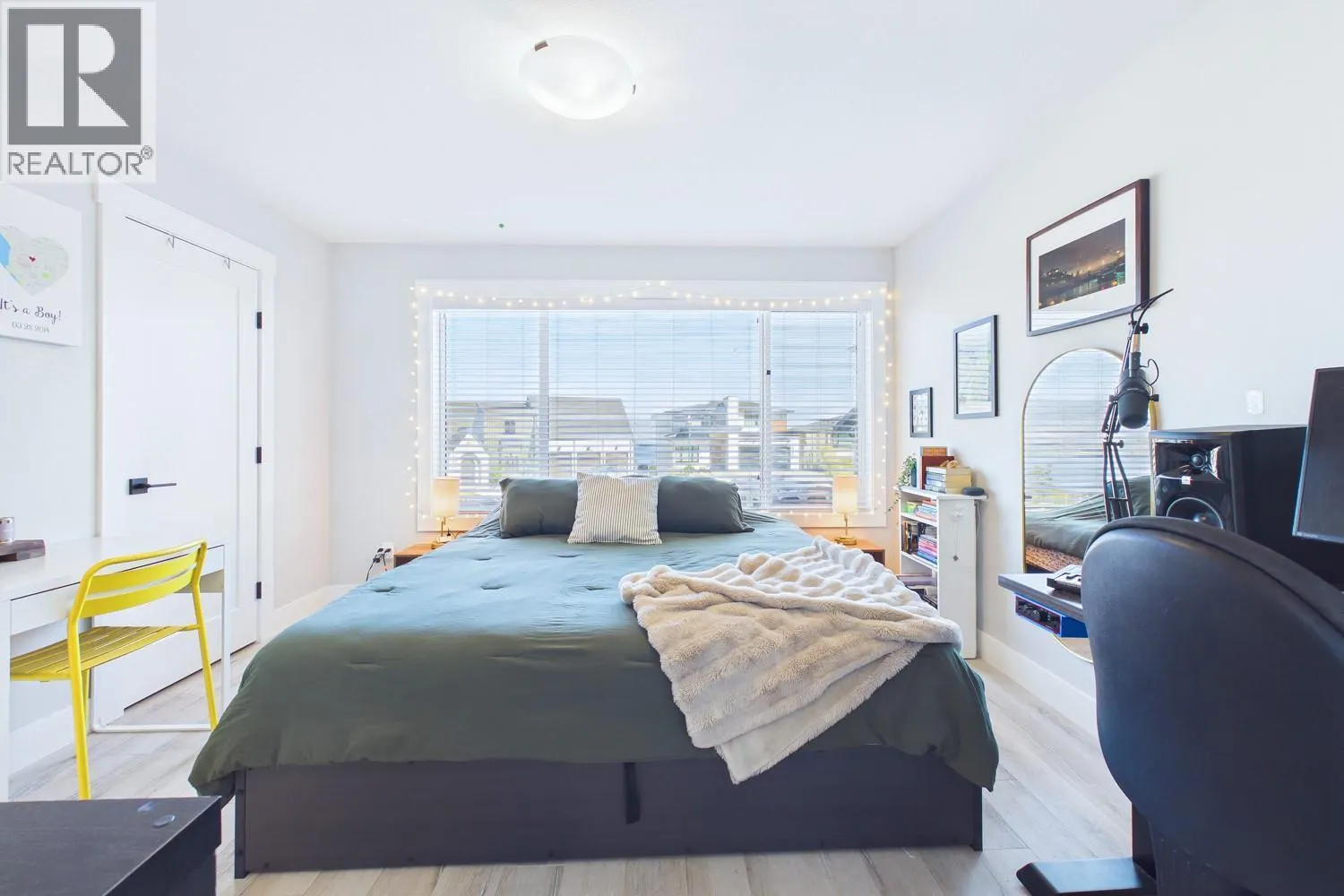 439 Redtail Court