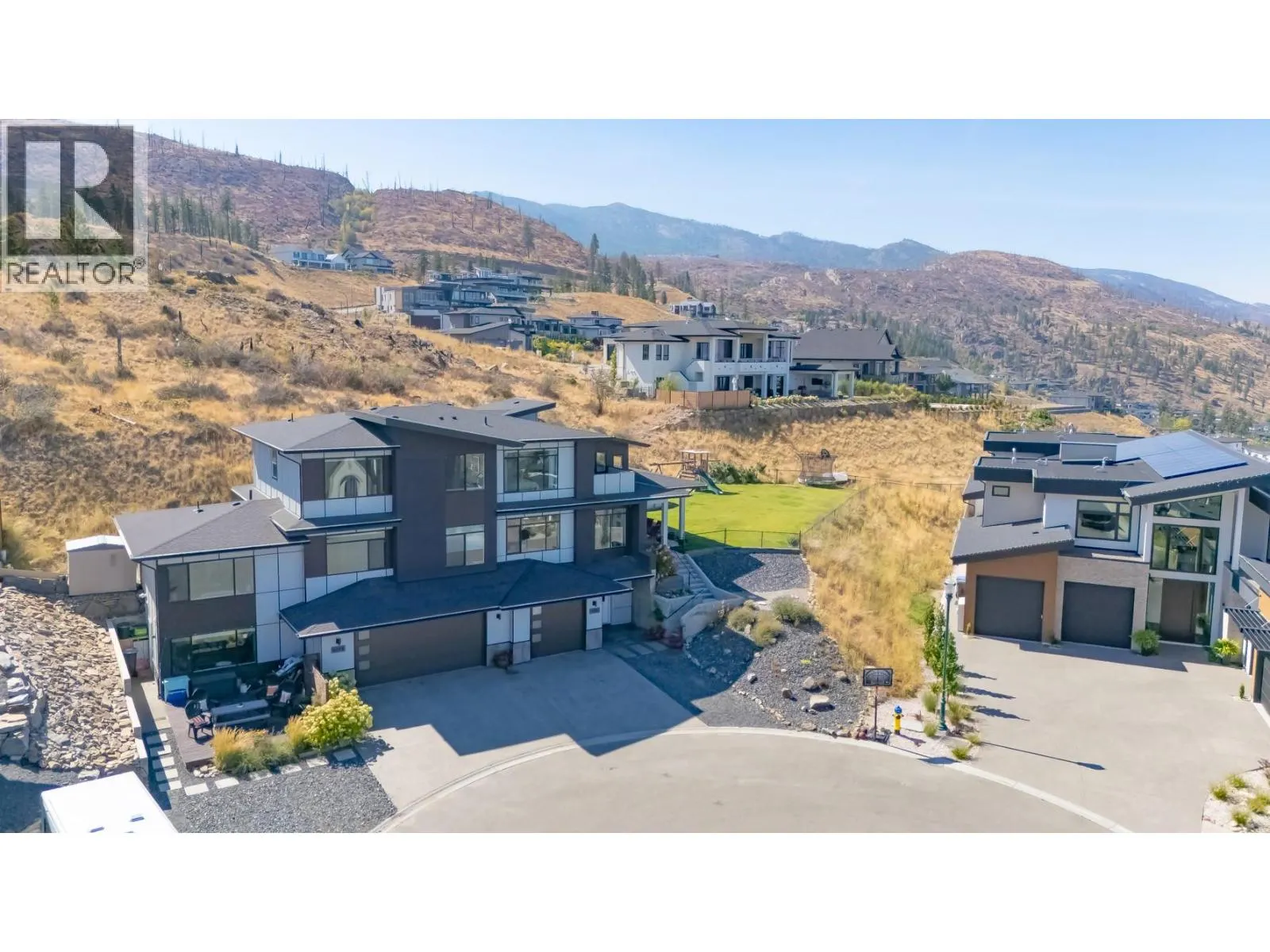 439 Redtail Court