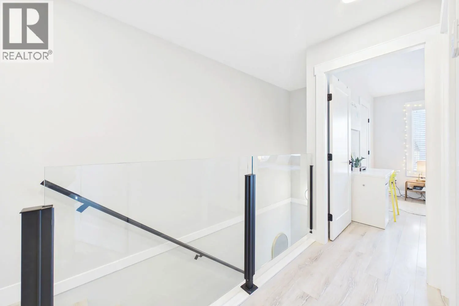 439 Redtail Court