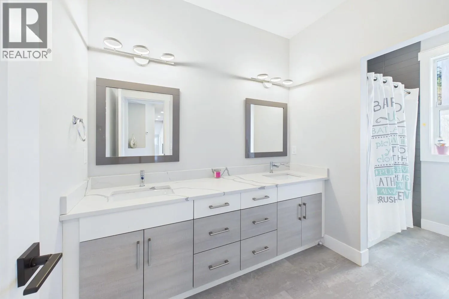439 Redtail Court