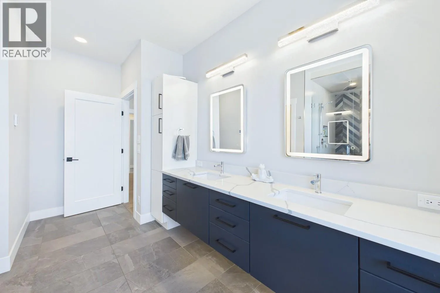 439 Redtail Court