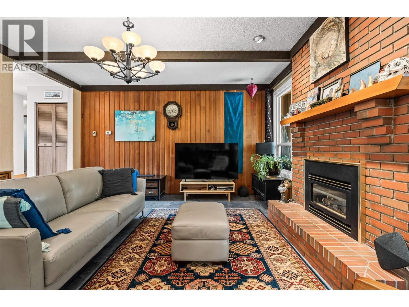 1503 39A Avenue