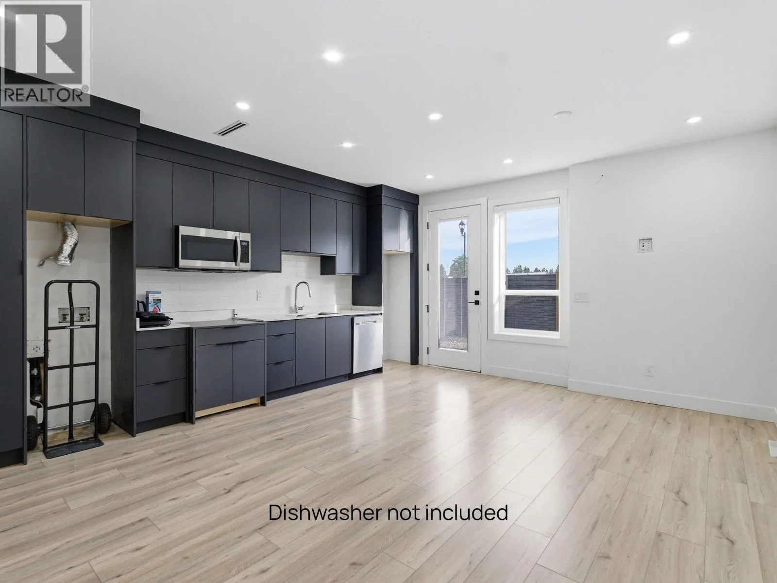 5300 Hedeman Court