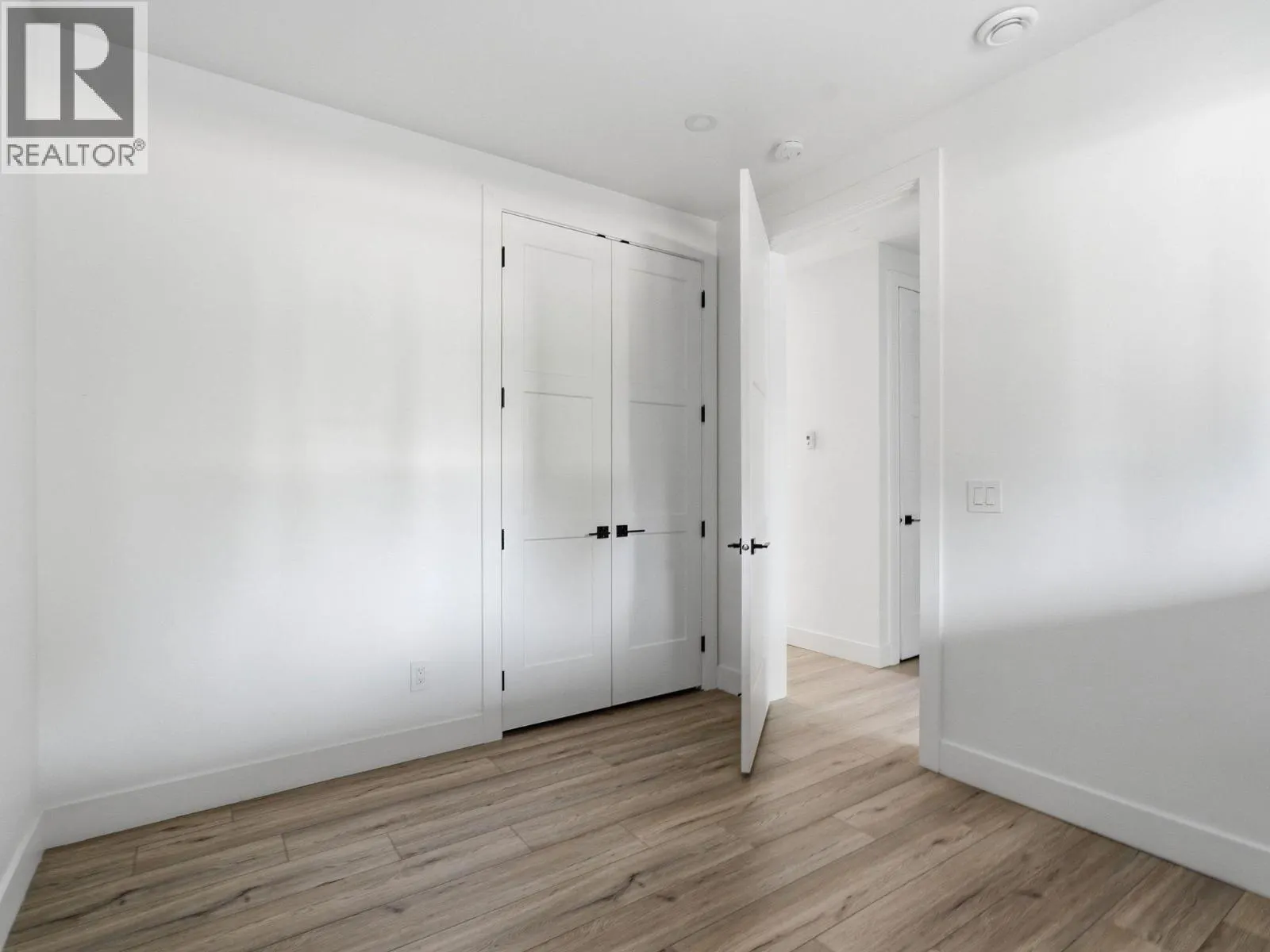 5300 Hedeman Court