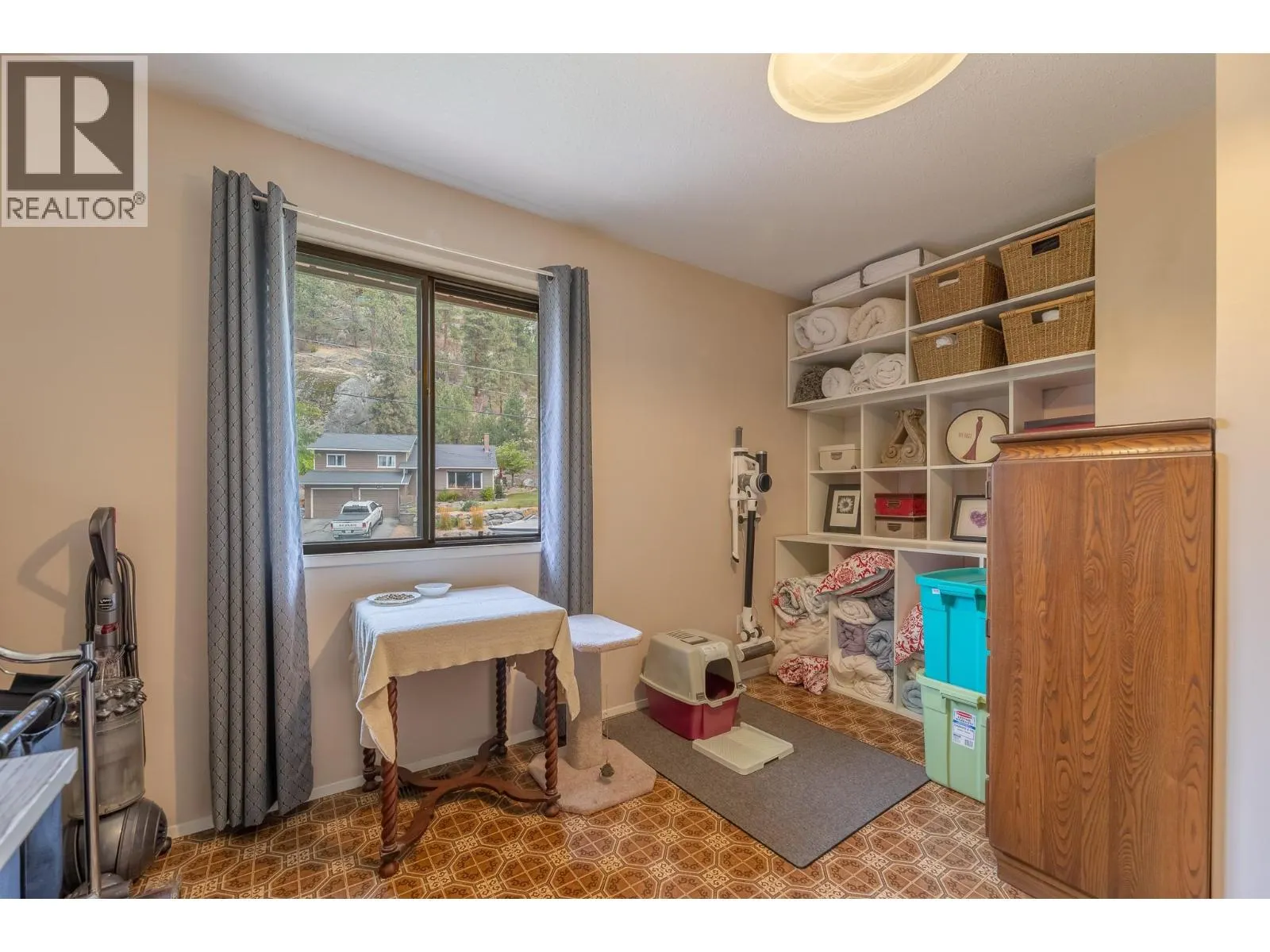 201 Sunnybrook Drive