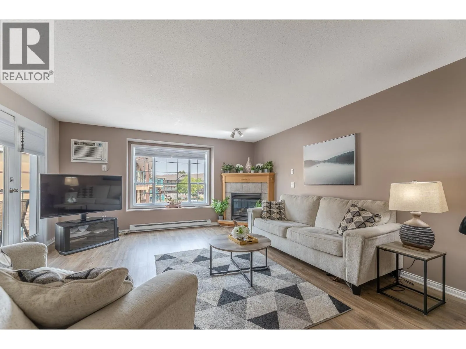 850 Railway Lane Unit# 205