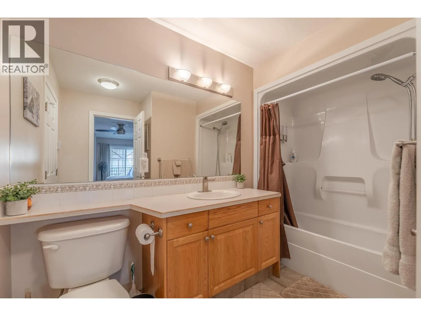 850 Railway Lane Unit# 205
