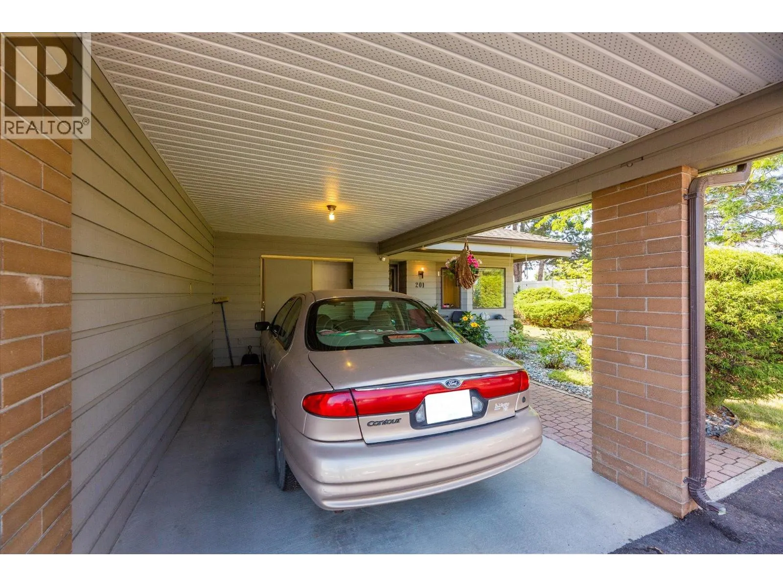 1765 Leckie Road Unit# 201