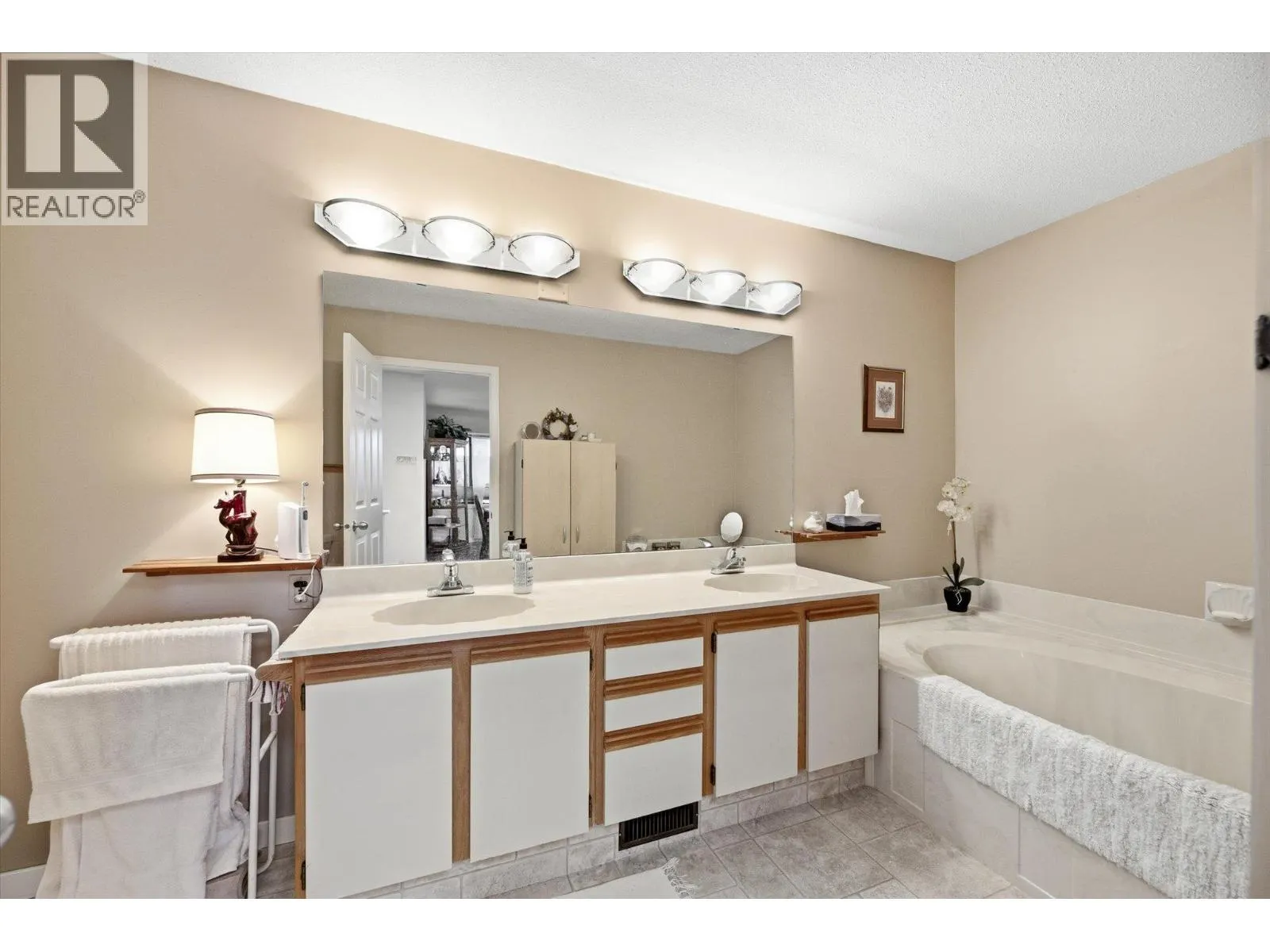 1765 Leckie Road Unit# 201