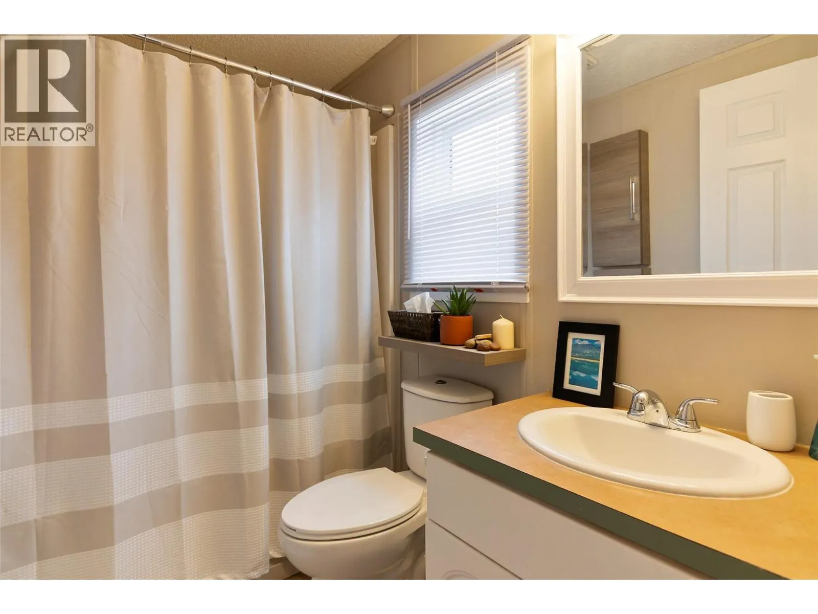 606 Edward Street Unit# 11