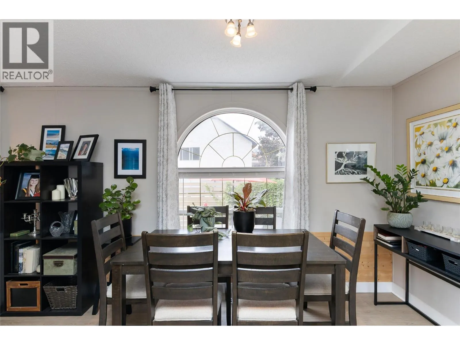 606 Edward Street Unit# 11