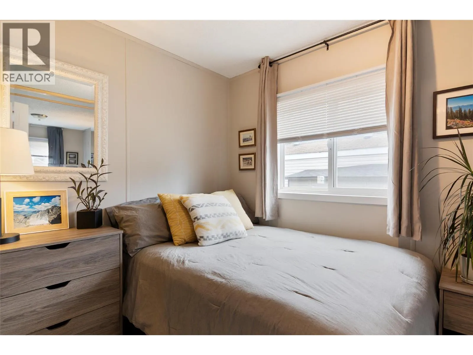 606 Edward Street Unit# 11