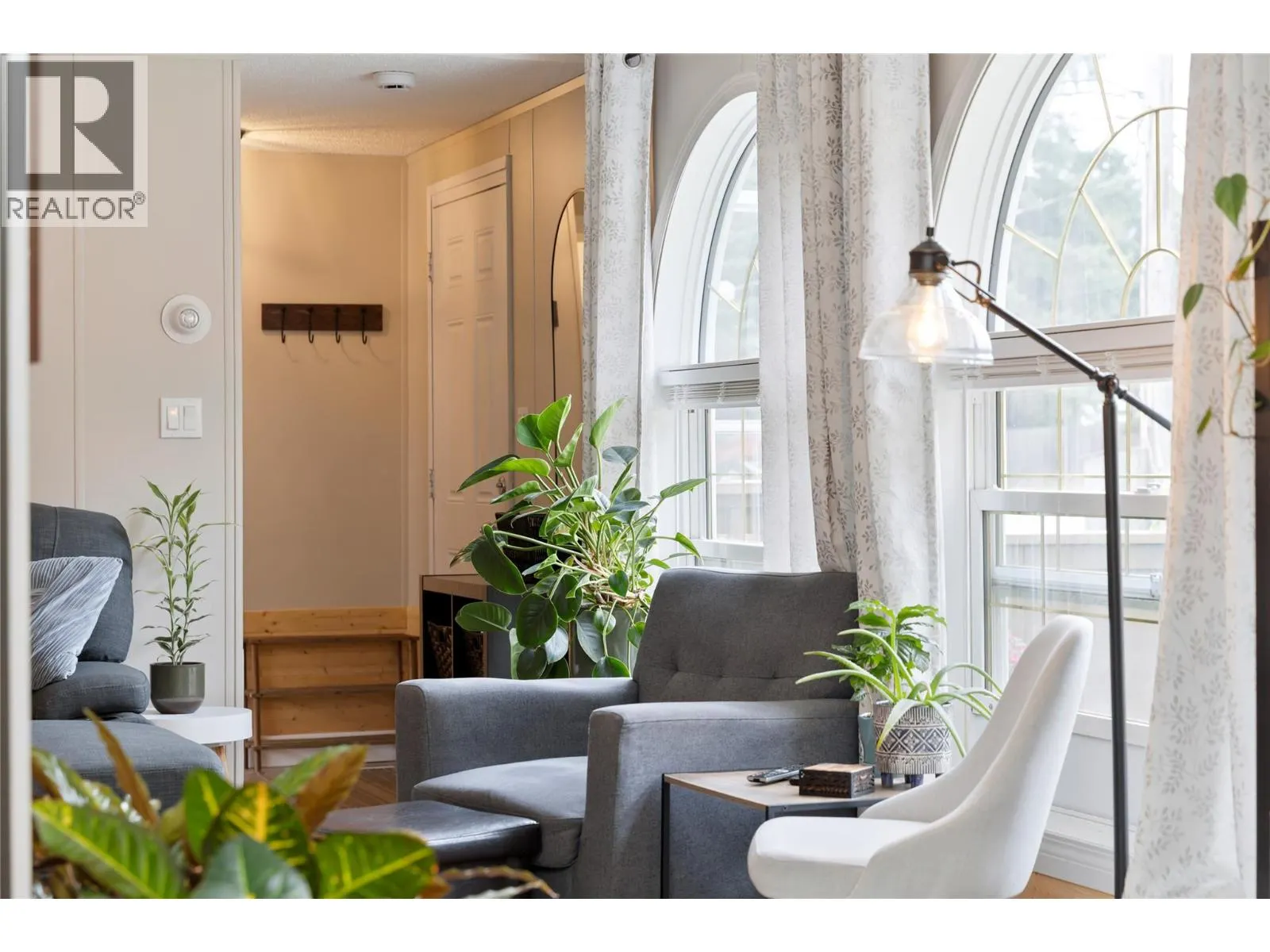606 Edward Street Unit# 11