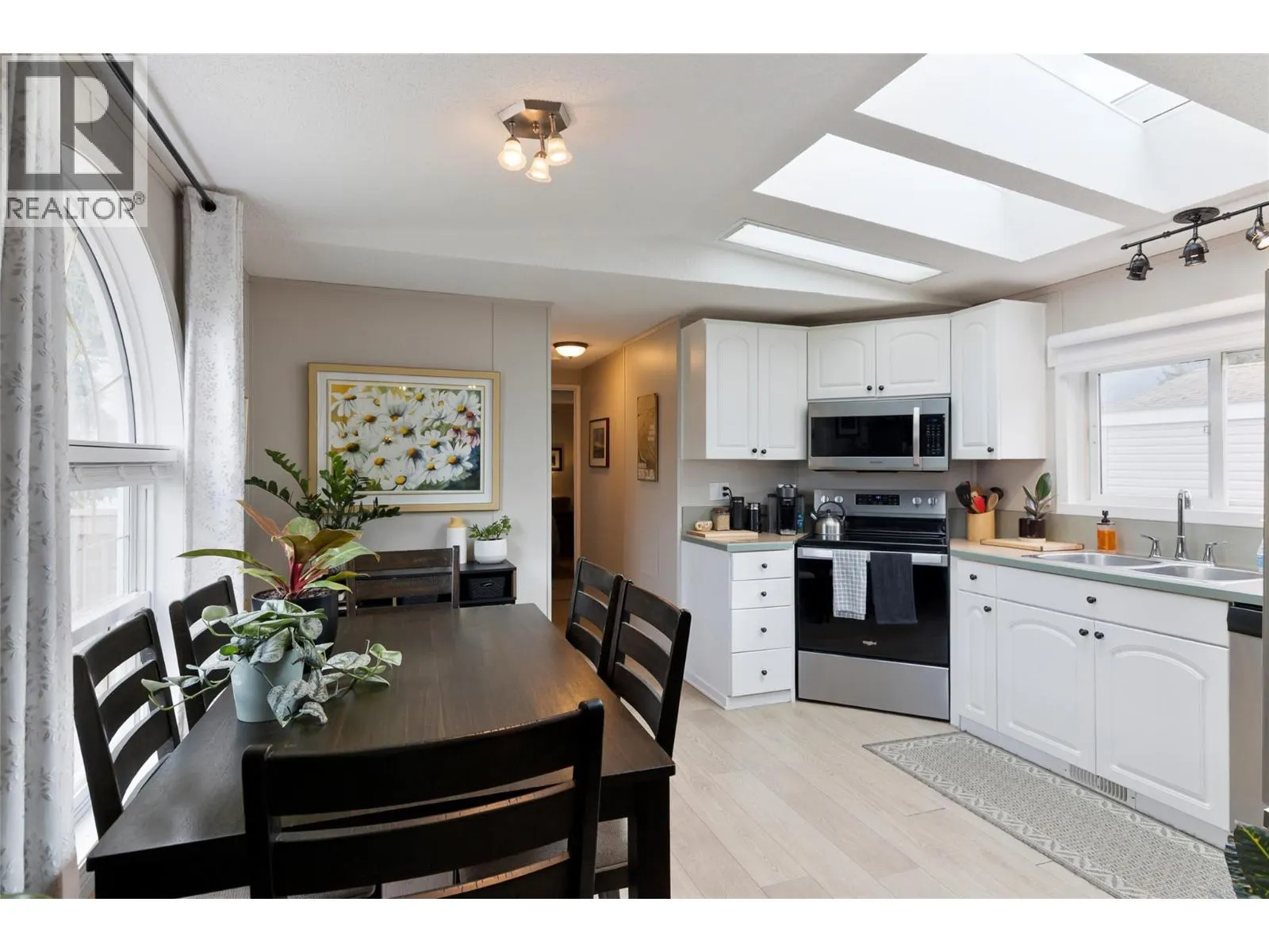 606 Edward Street Unit# 11