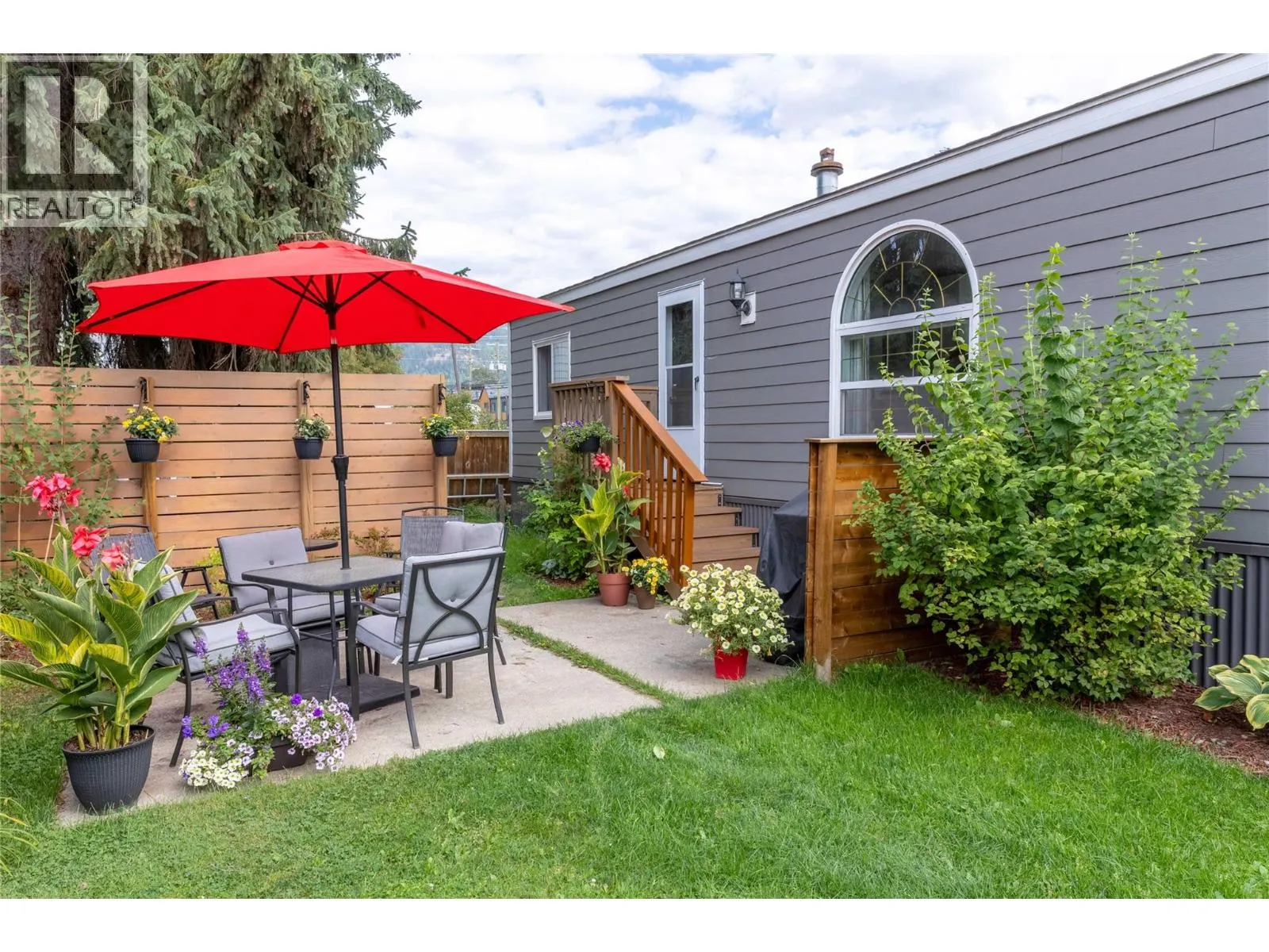 606 Edward Street Unit# 11