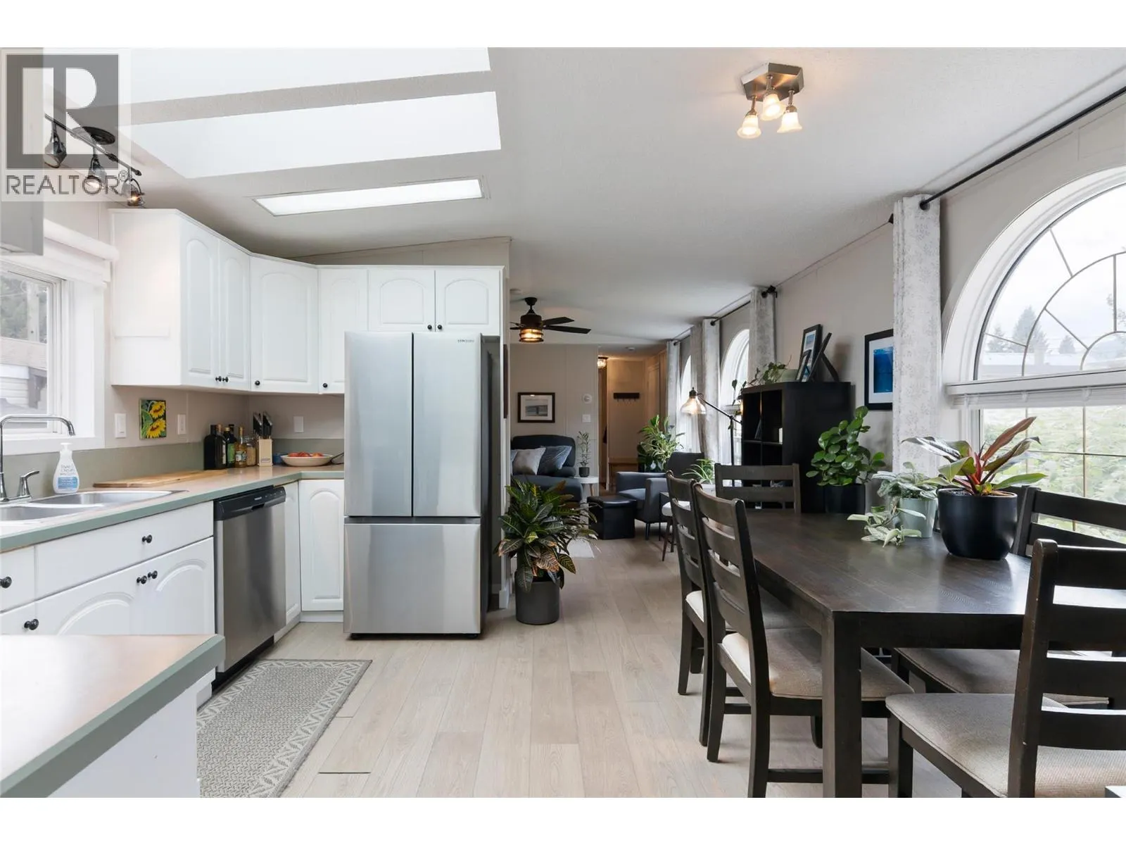 606 Edward Street Unit# 11