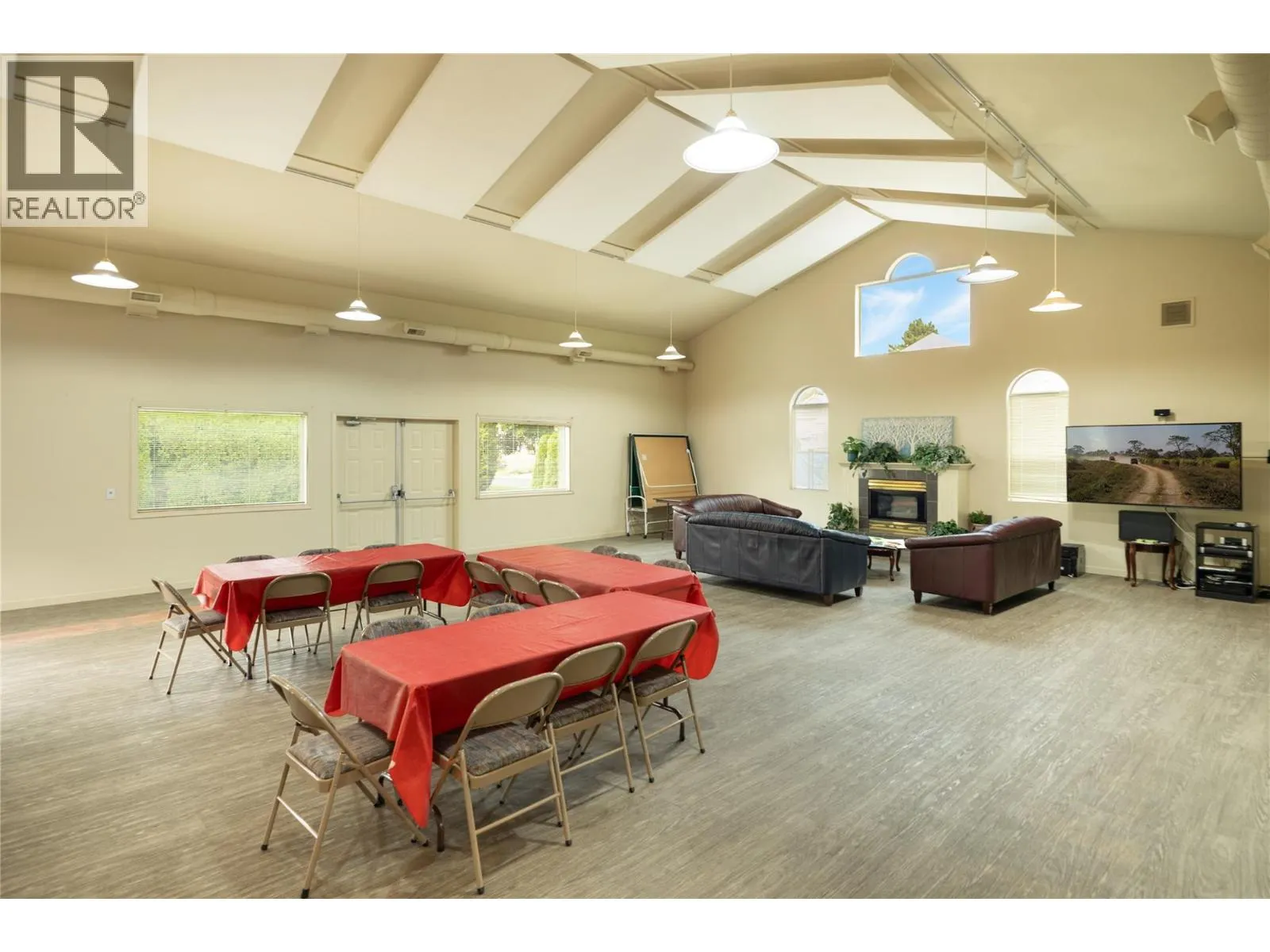 650 Lexington Drive Unit# 305
