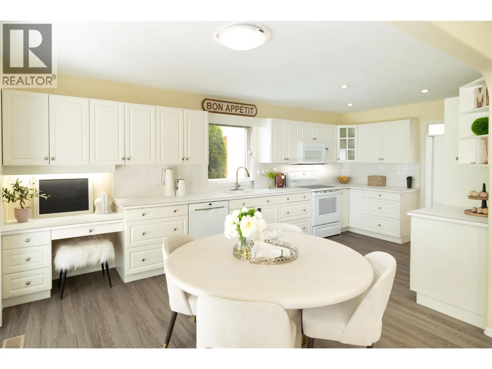 650 Lexington Drive Unit# 305