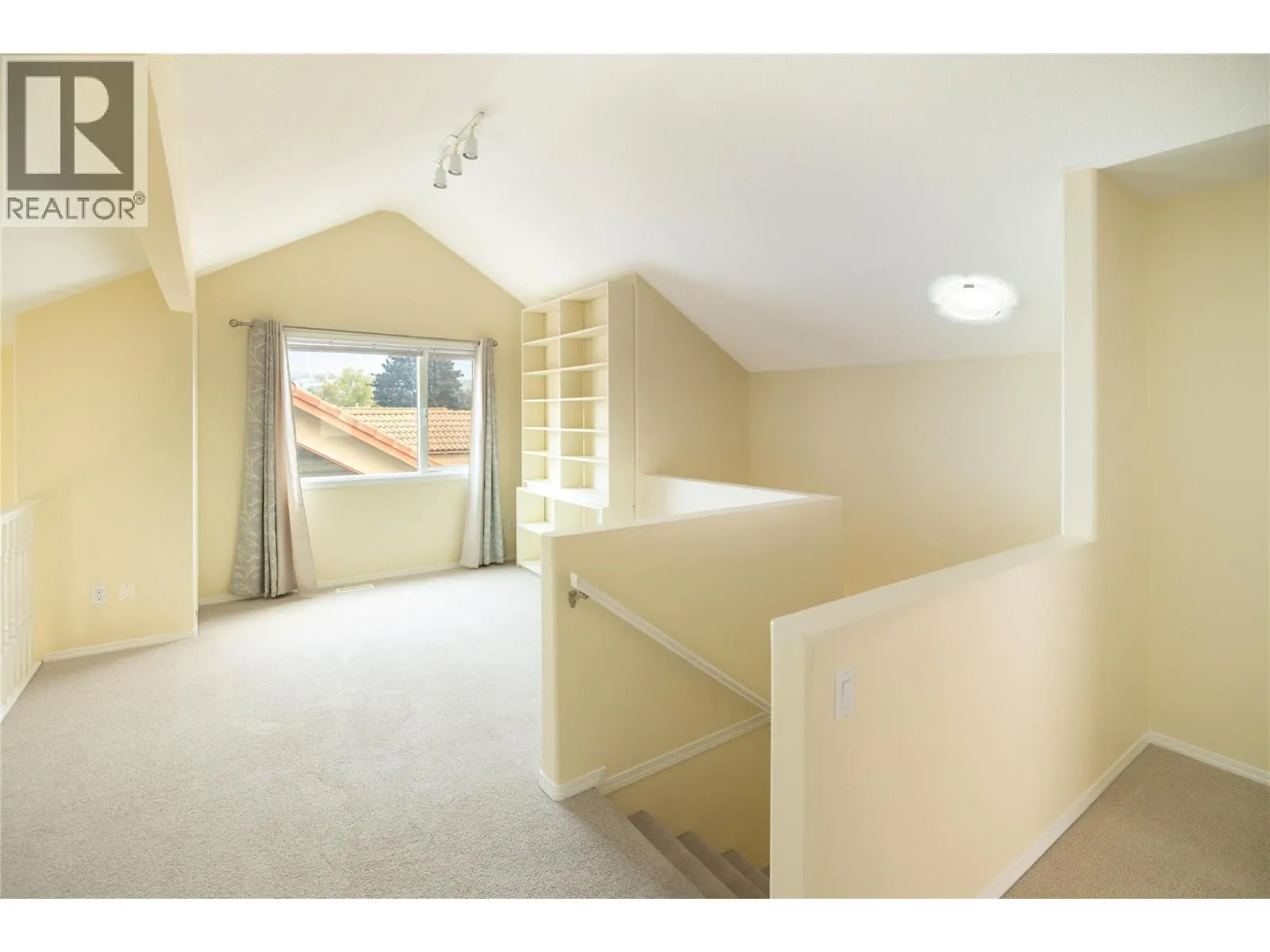 650 Lexington Drive Unit# 305