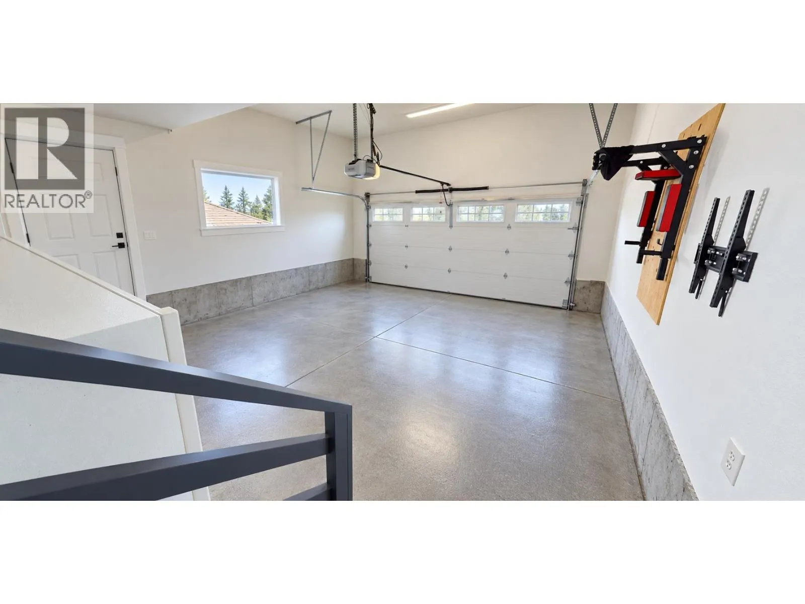 670 Cassiar Road
