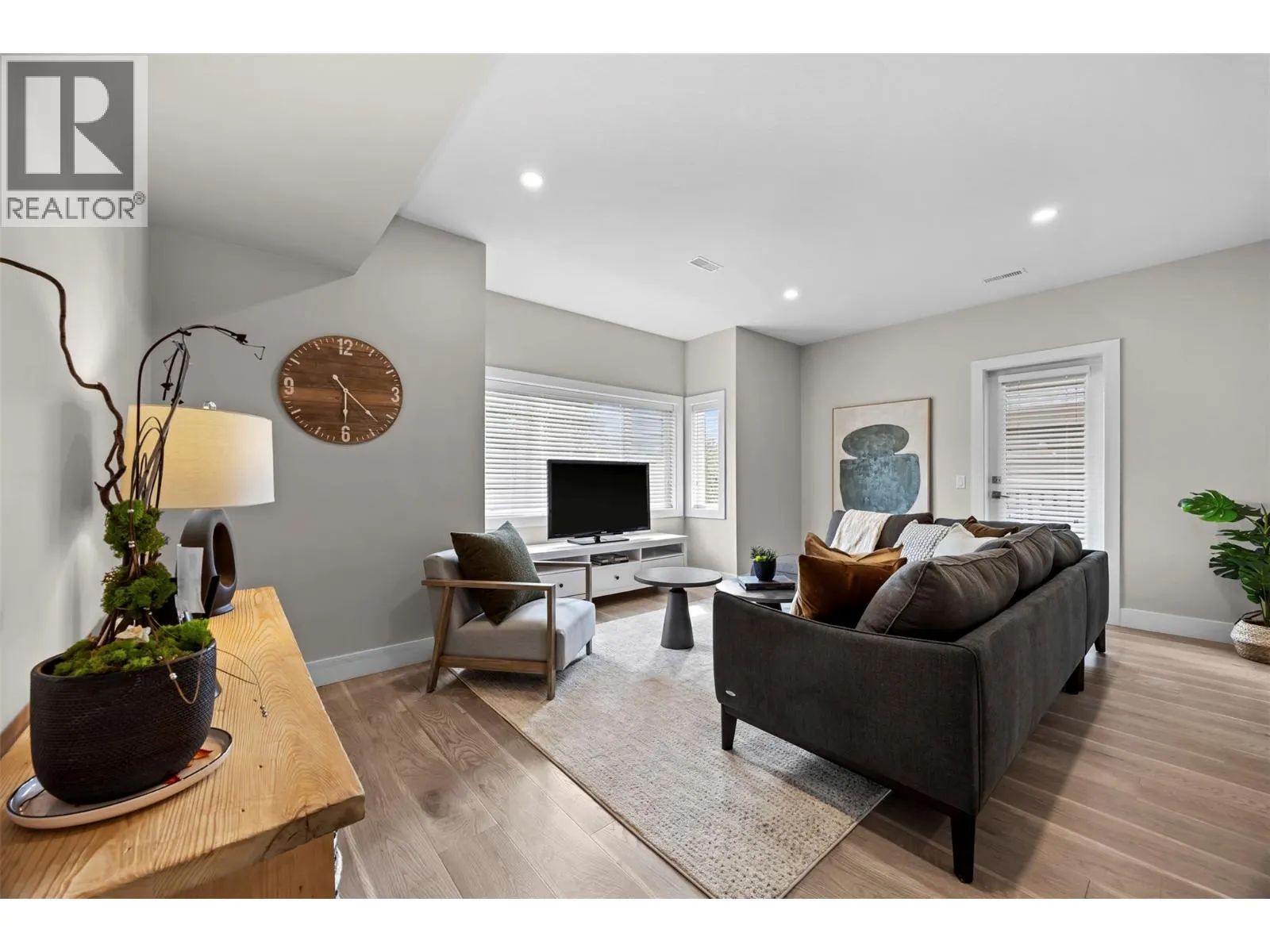 255 Taylor Road Unit# 18