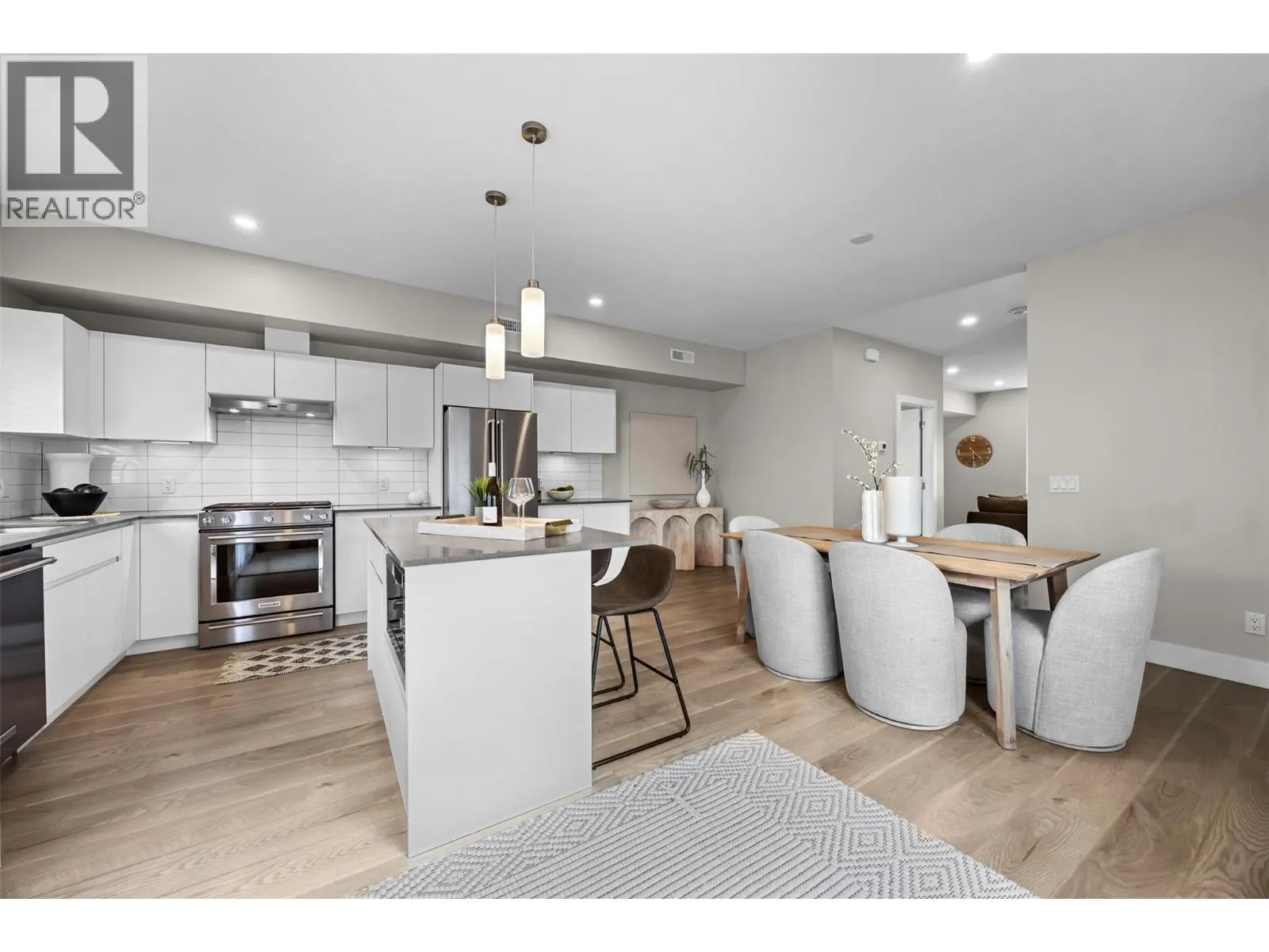 255 Taylor Road Unit# 18