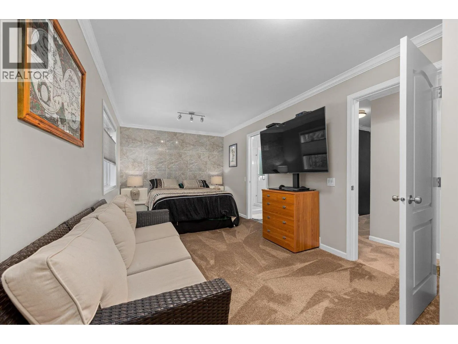 842 Raymer Road