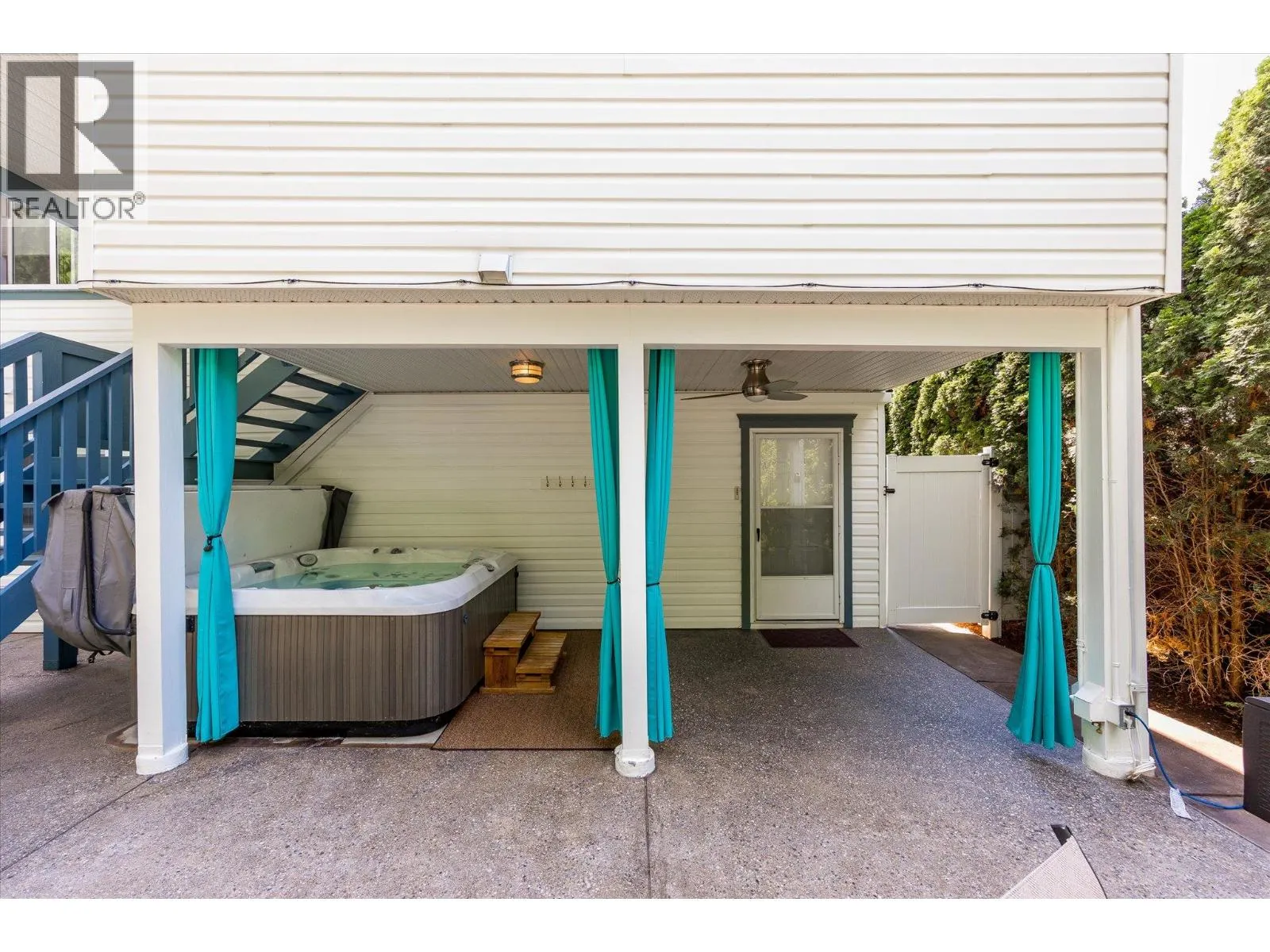 842 Raymer Road