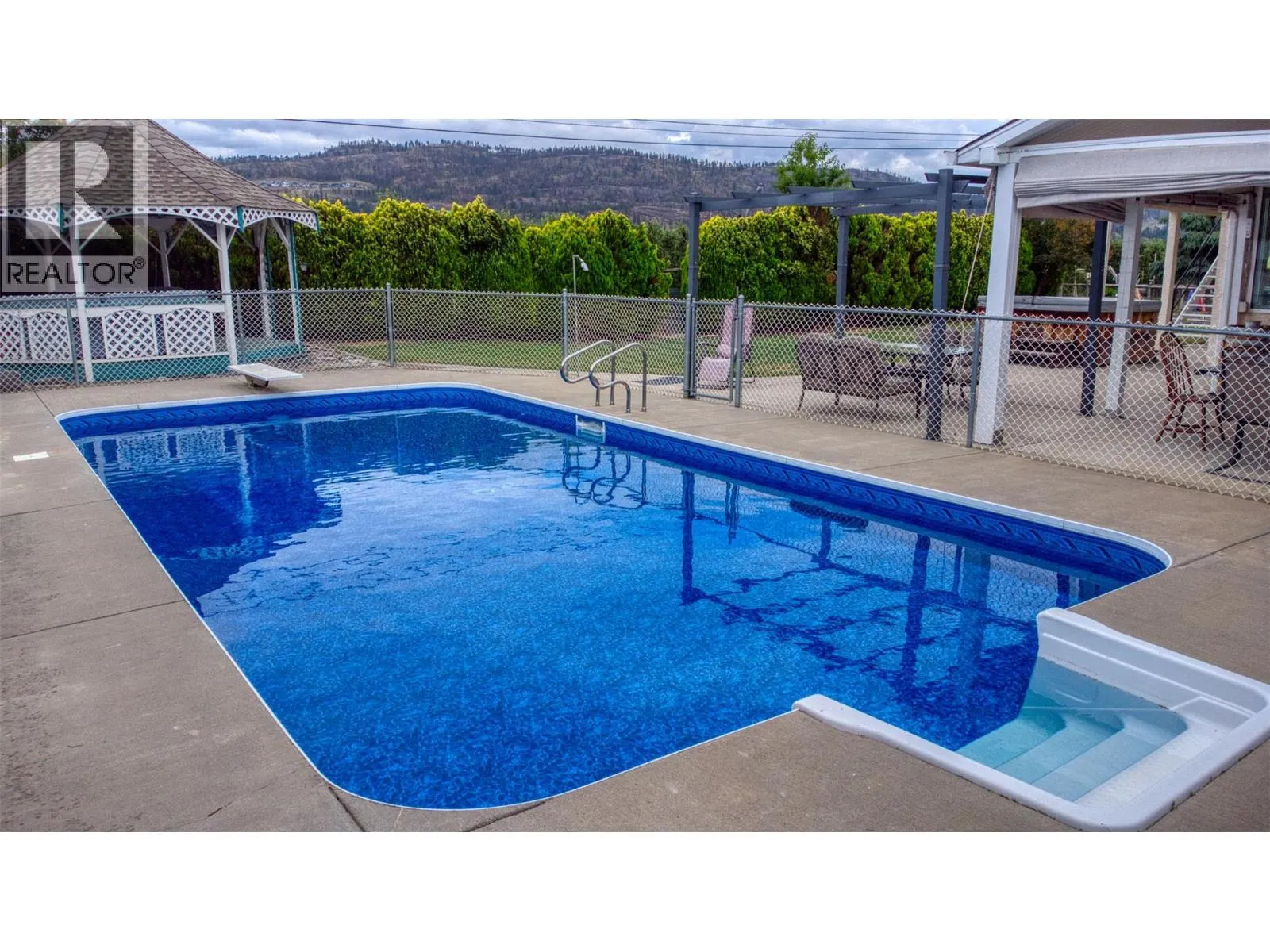 2547 Sexsmith Road