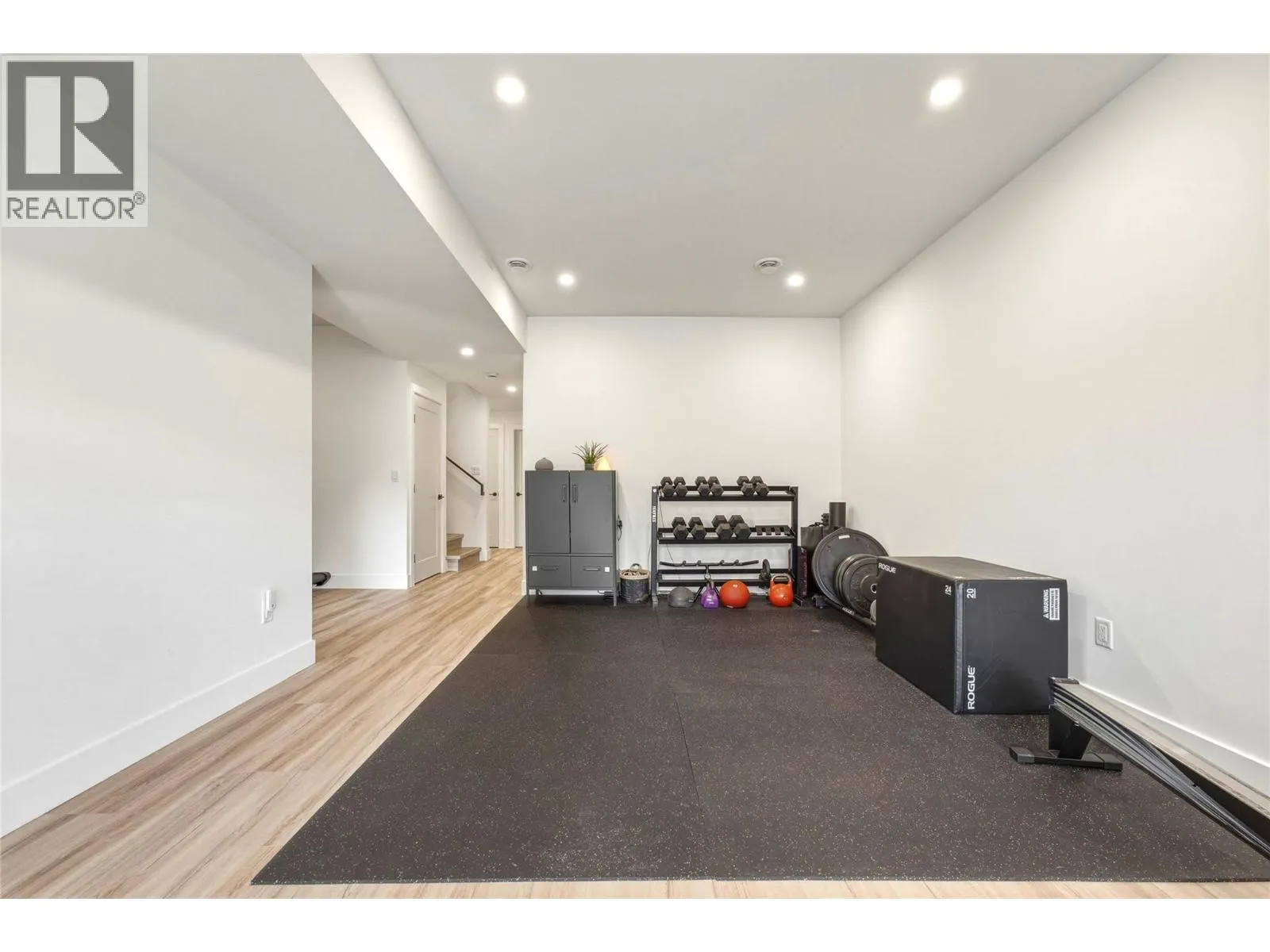 7012 Manning Place