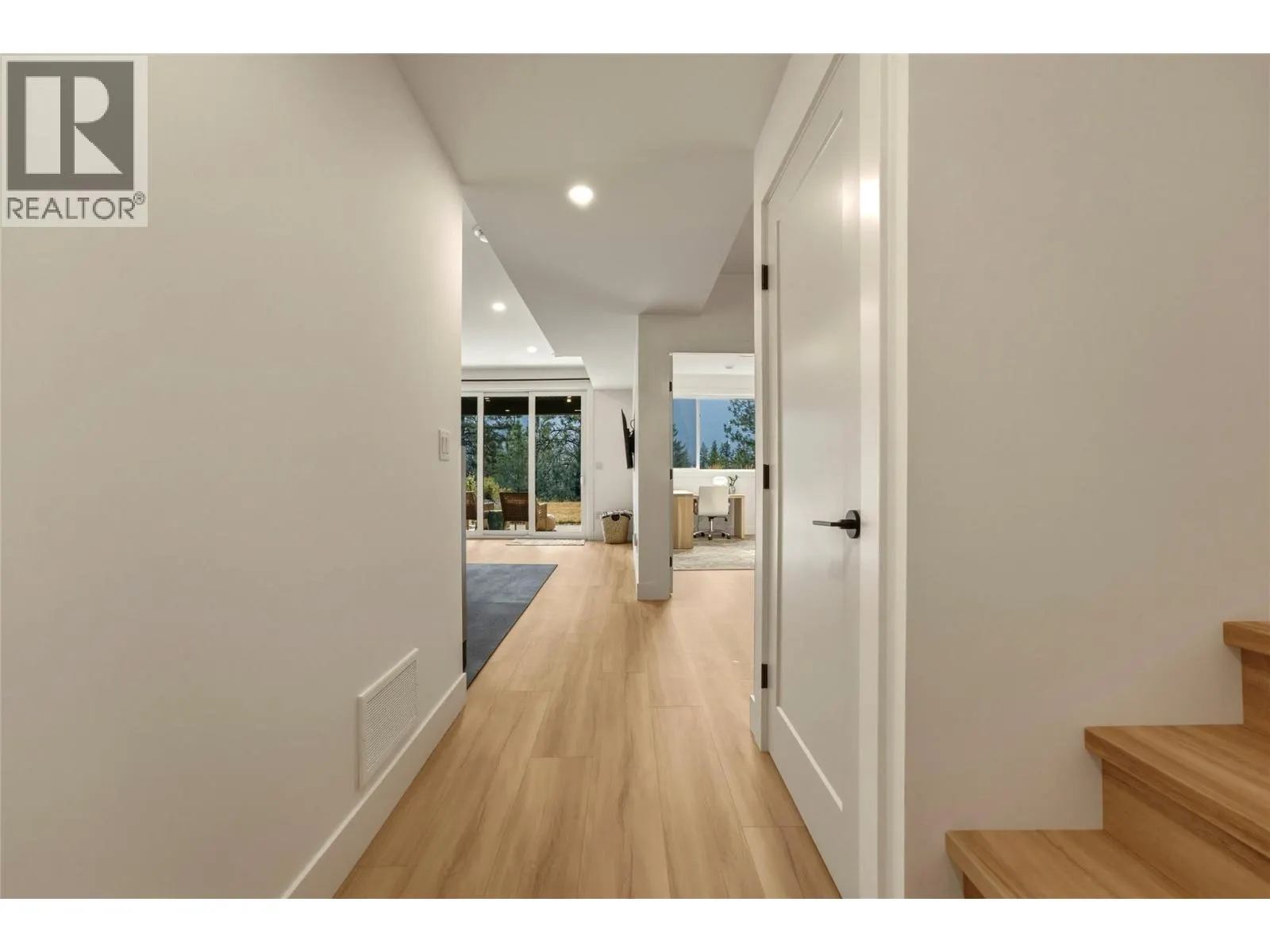 7012 Manning Place